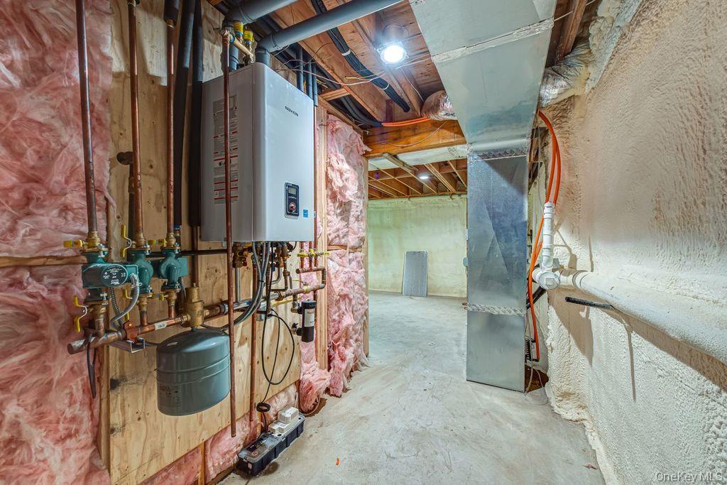 597 Pulaski, Kings Park, NY 11754