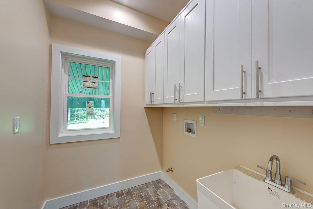 597 Pulaski, Kings Park, NY 11754