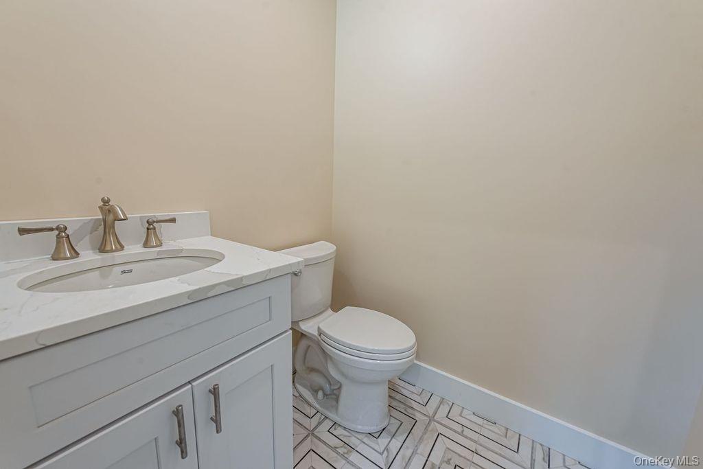 597 Pulaski, Kings Park, NY 11754