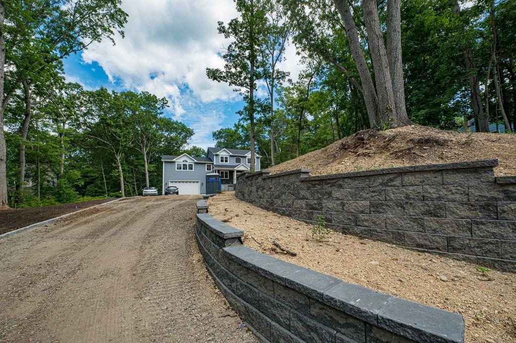 597 Pulaski, Kings Park, NY 11754