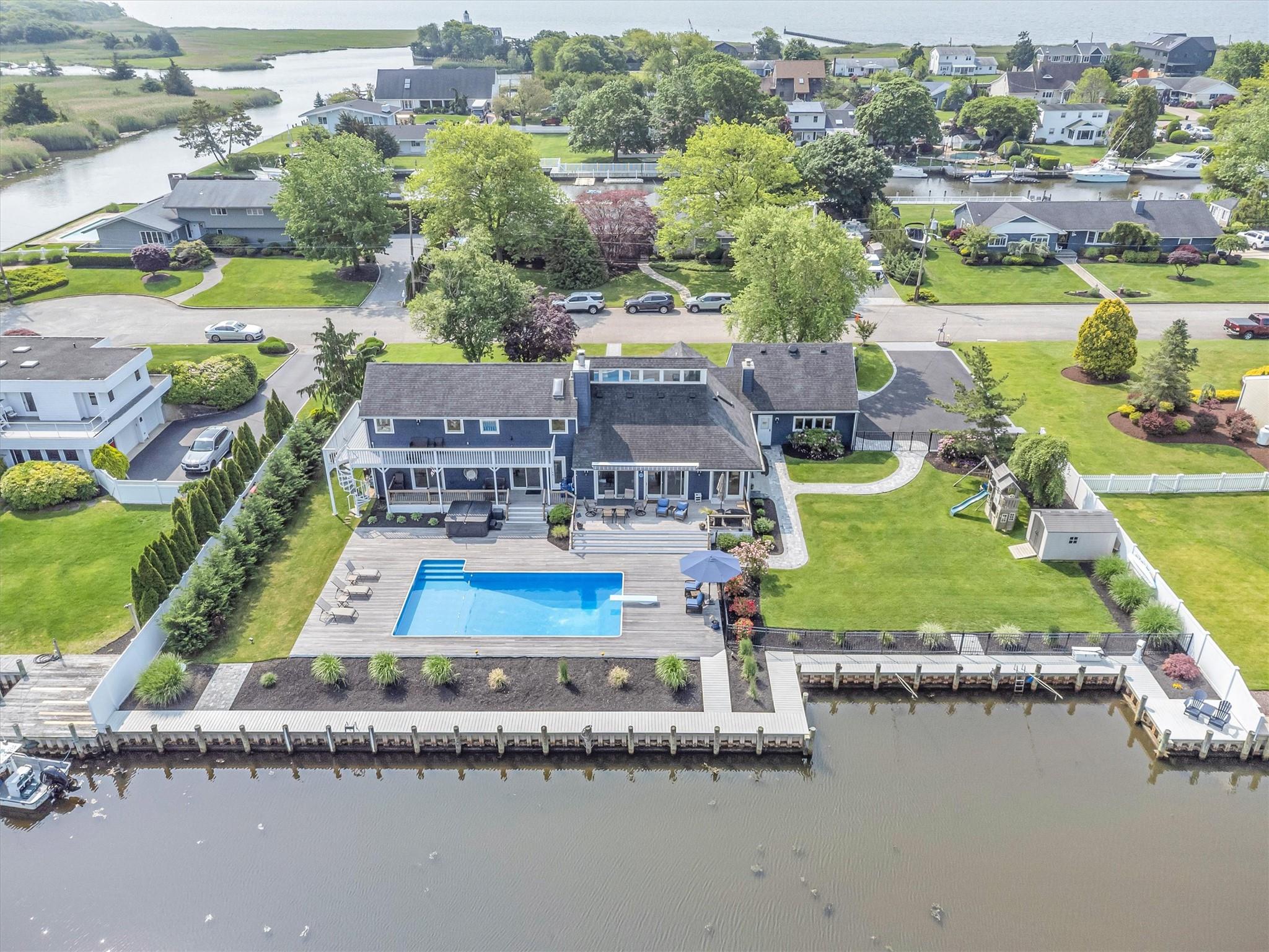 7 Buscher Court, Brookhaven, NY 11719