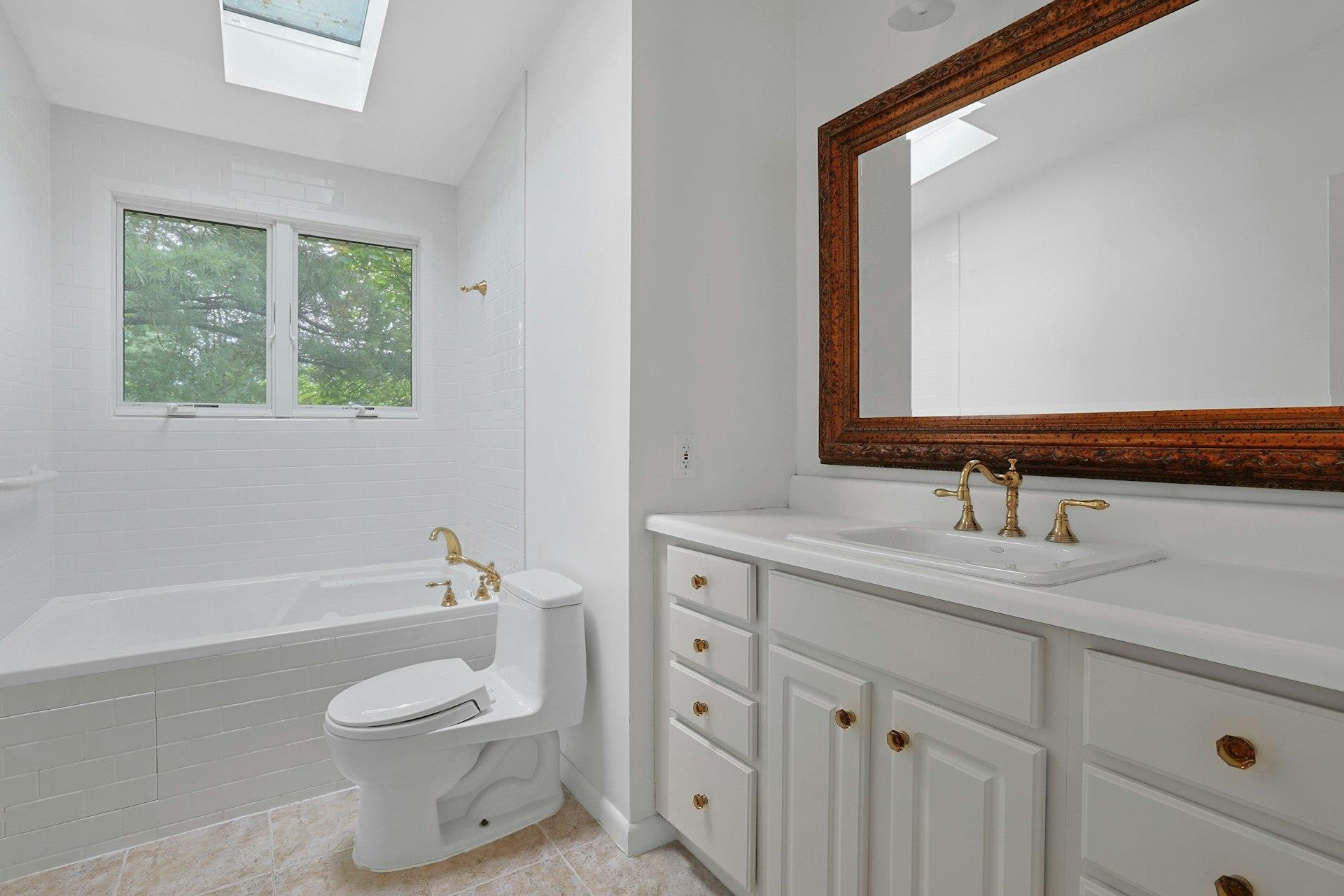 3 Dore Court, New City, NY 10956