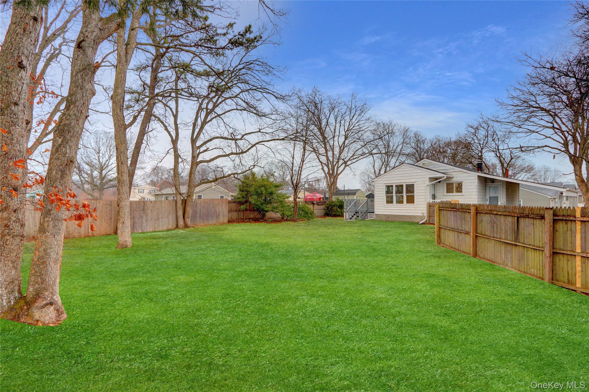 21 Chimney Lane, Bay Shore, NY 11706