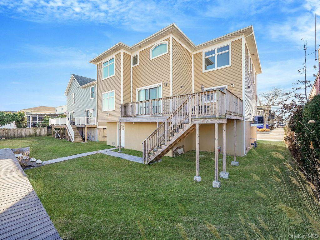 829 S Long Beach Avenue, Freeport, NY 11520