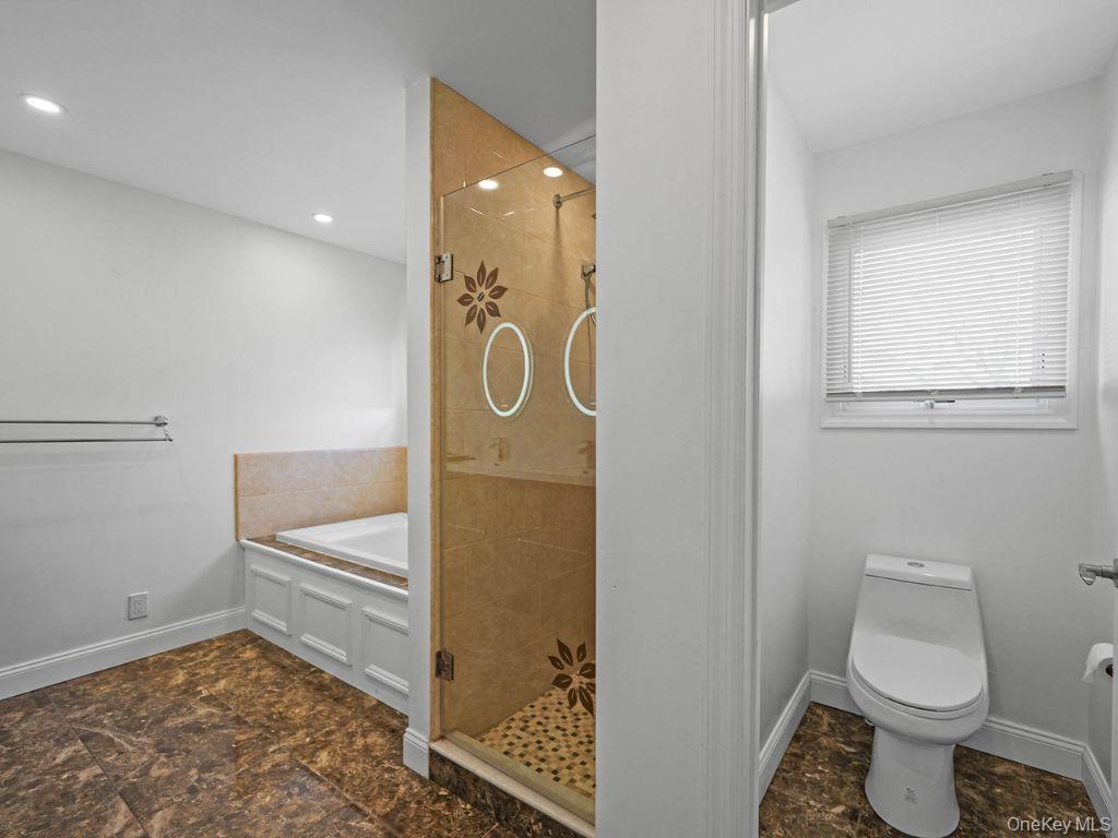 829 S Long Beach Avenue, Freeport, NY 11520