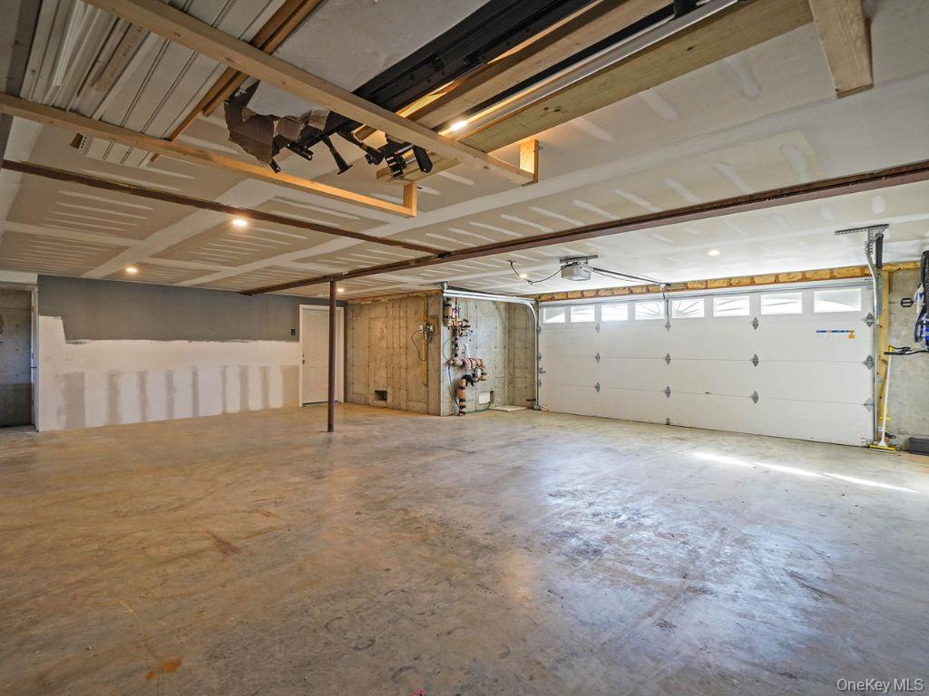 829 S Long Beach Avenue, Freeport, NY 11520