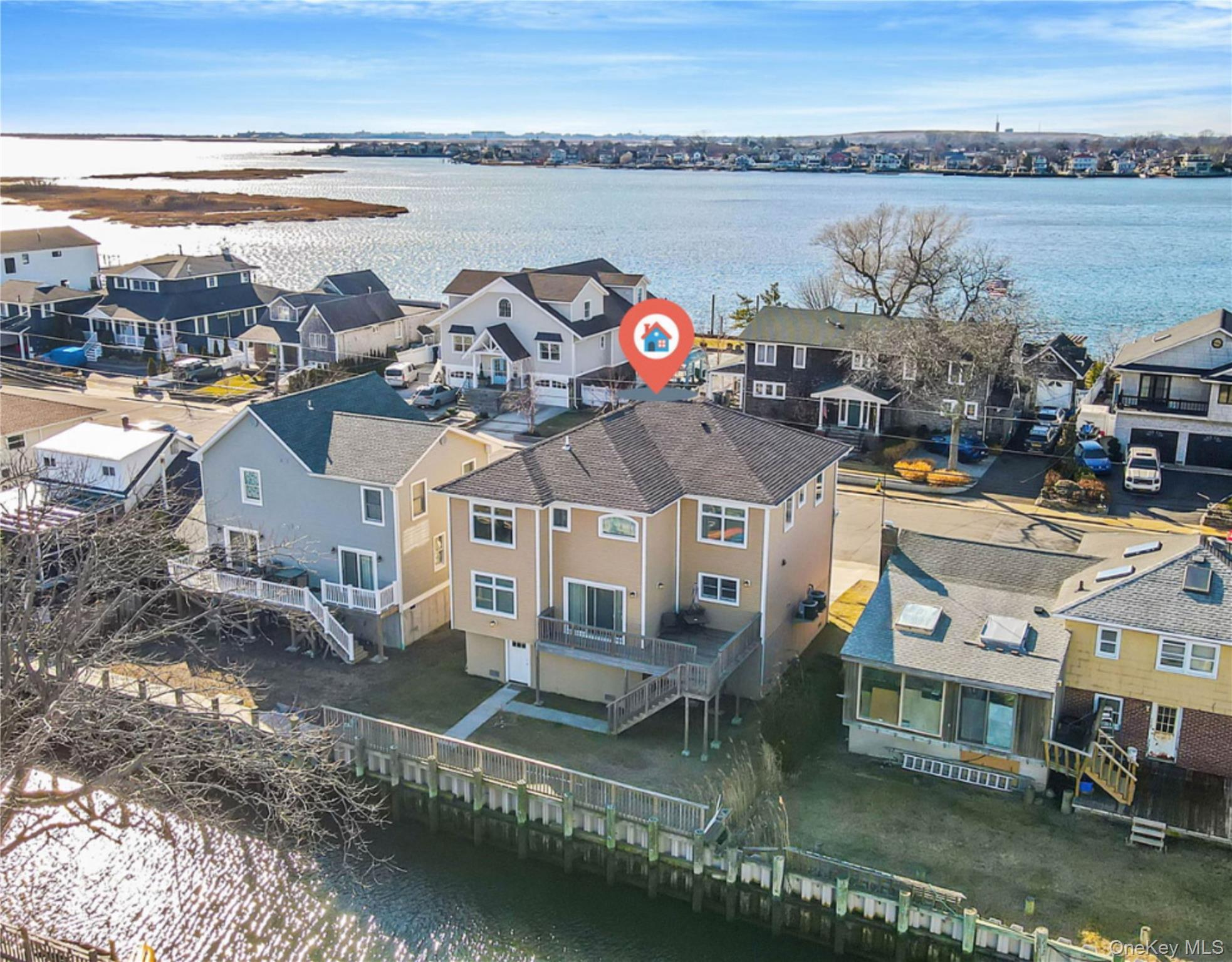 829 S Long Beach Avenue, Freeport, NY 11520