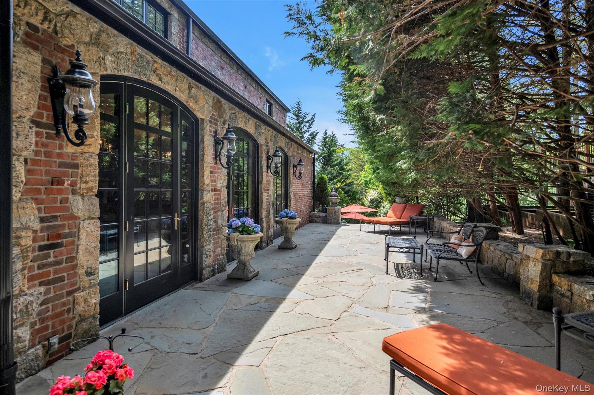 183 Mill Spring Road, Manhasset, NY 11030