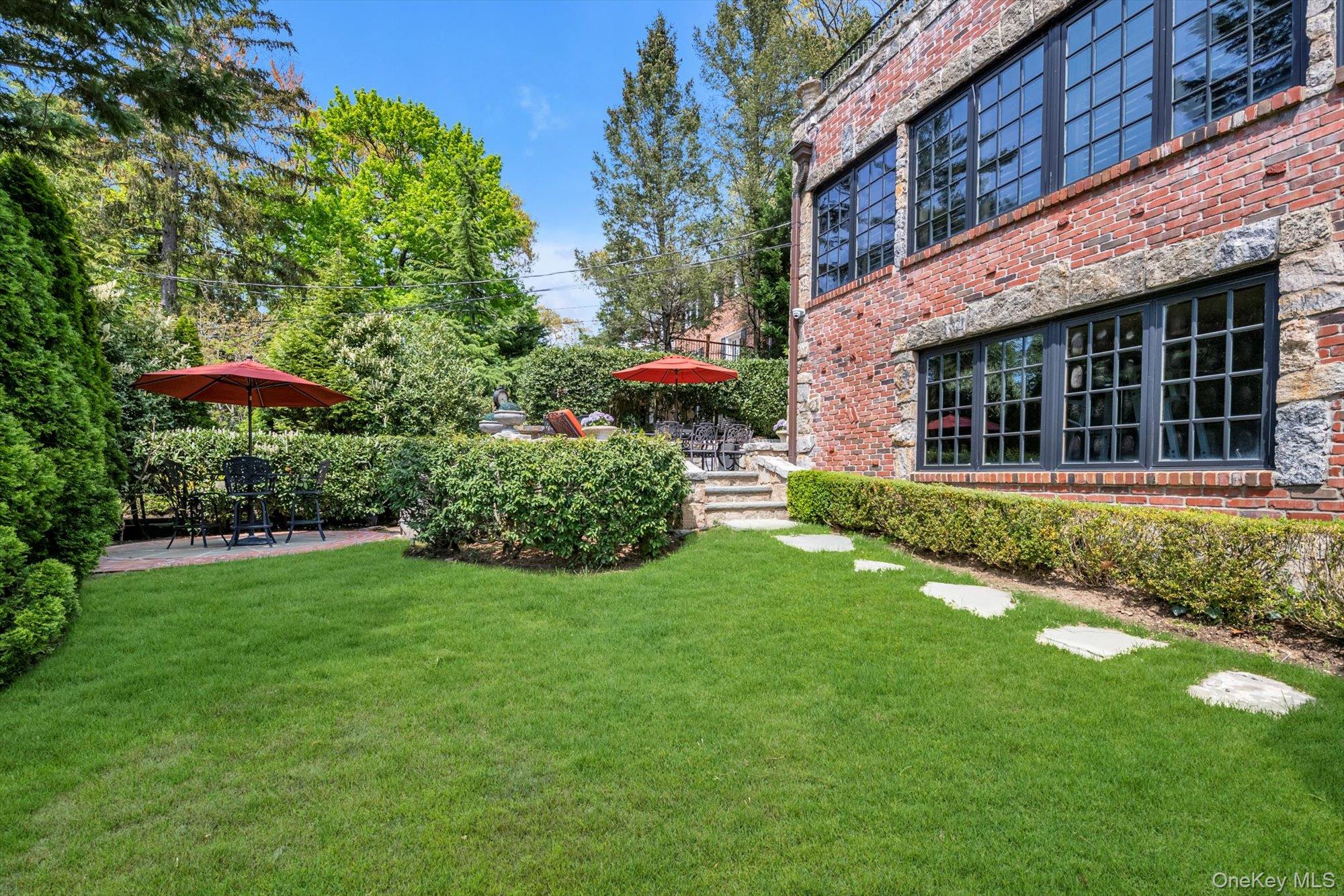 183 Mill Spring Road, Manhasset, NY 11030