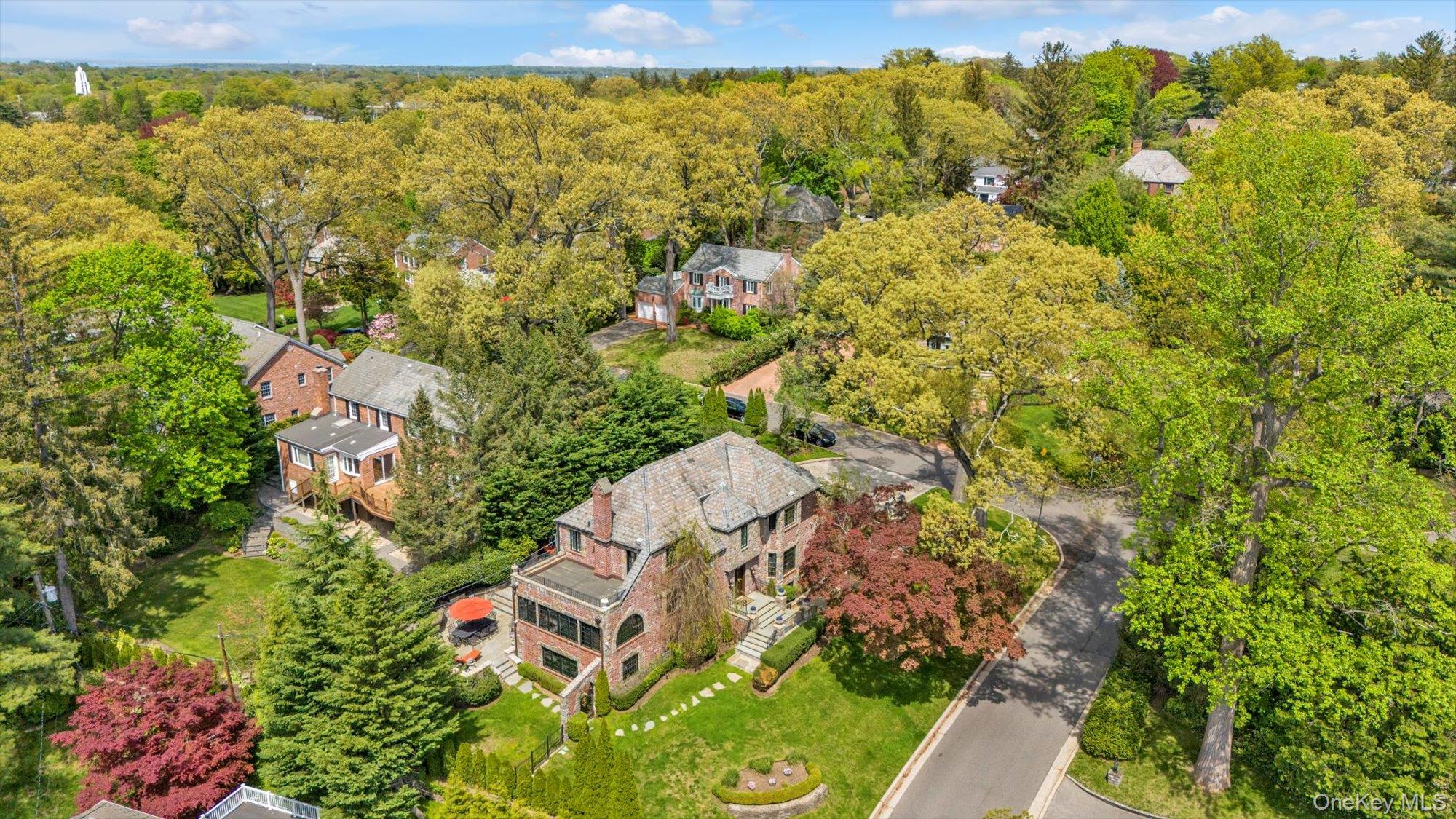 183 Mill Spring Road, Manhasset, NY 11030