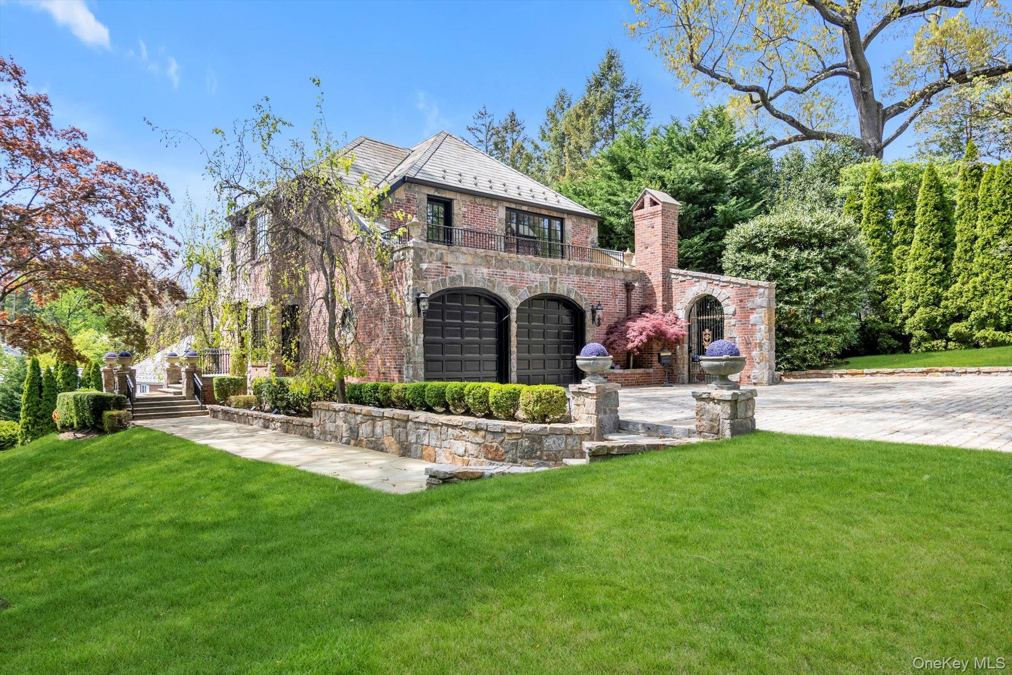 183 Mill Spring Road, Manhasset, NY 11030