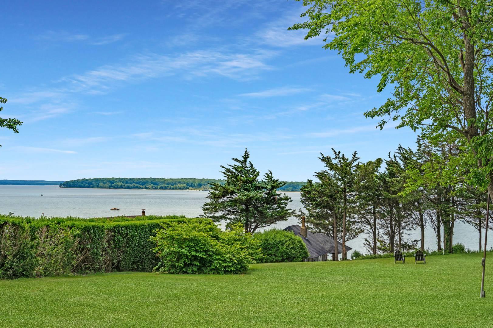 1260 Jackson Street, New Suffolk, NY 11956