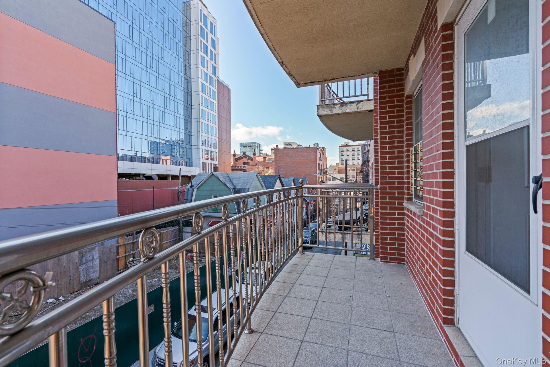 3506 Leavitt Street # 3I, Flushing, NY 11354