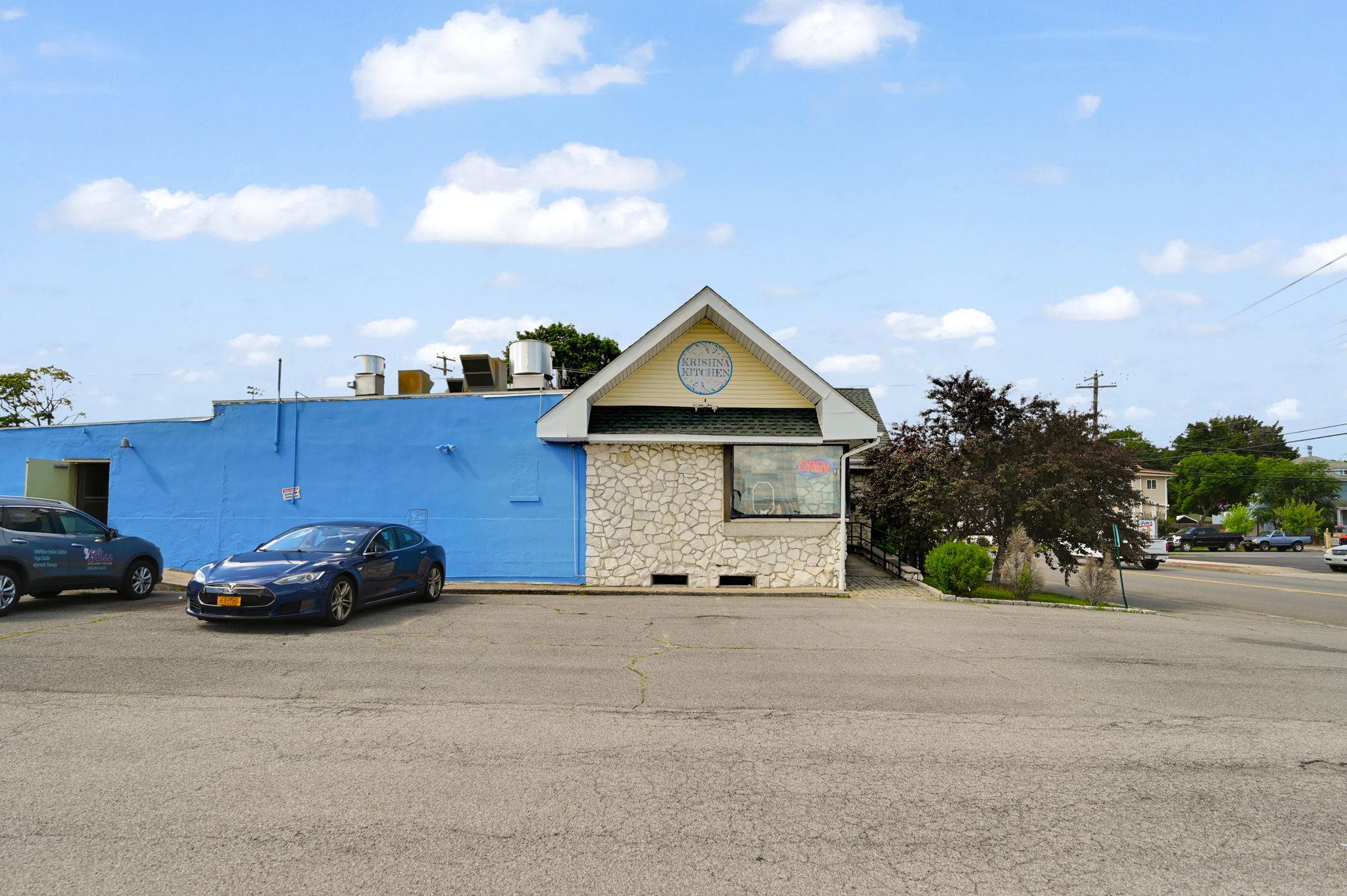 94 S Robinson Avenue, Newburgh, NY 12550