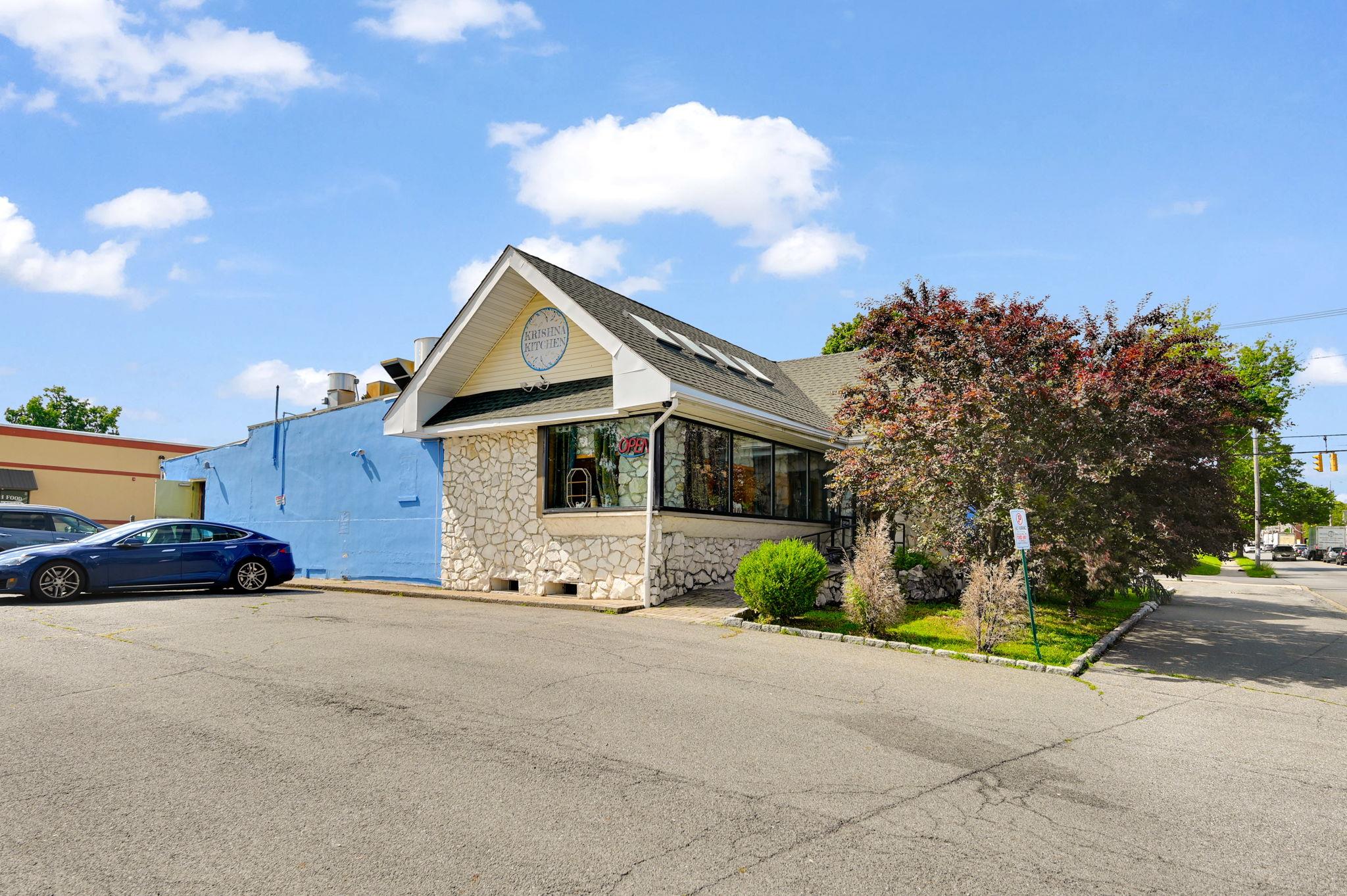 94 S Robinson Avenue, Newburgh, NY 12550