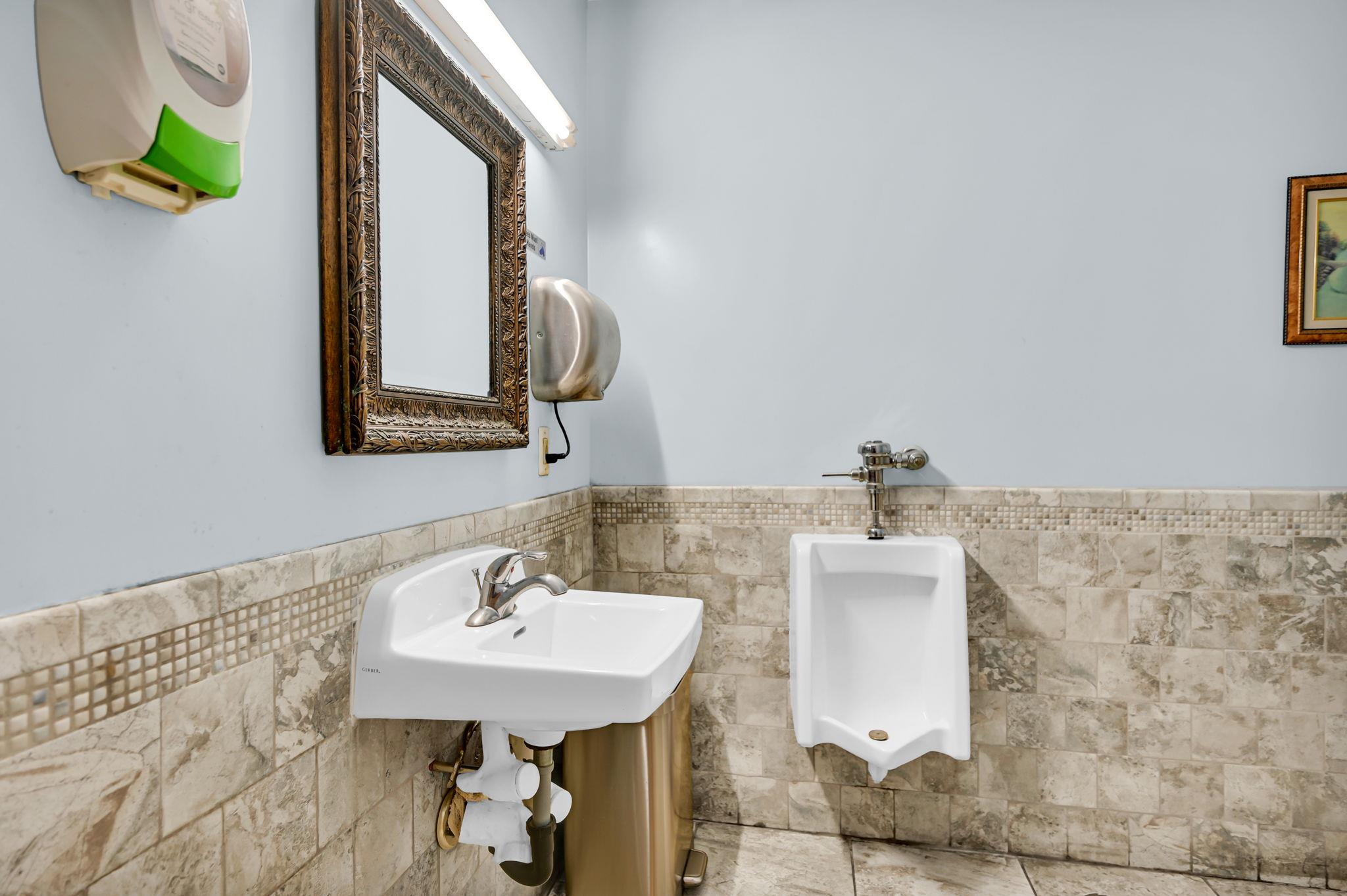 94 S Robinson Avenue, Newburgh, NY 12550