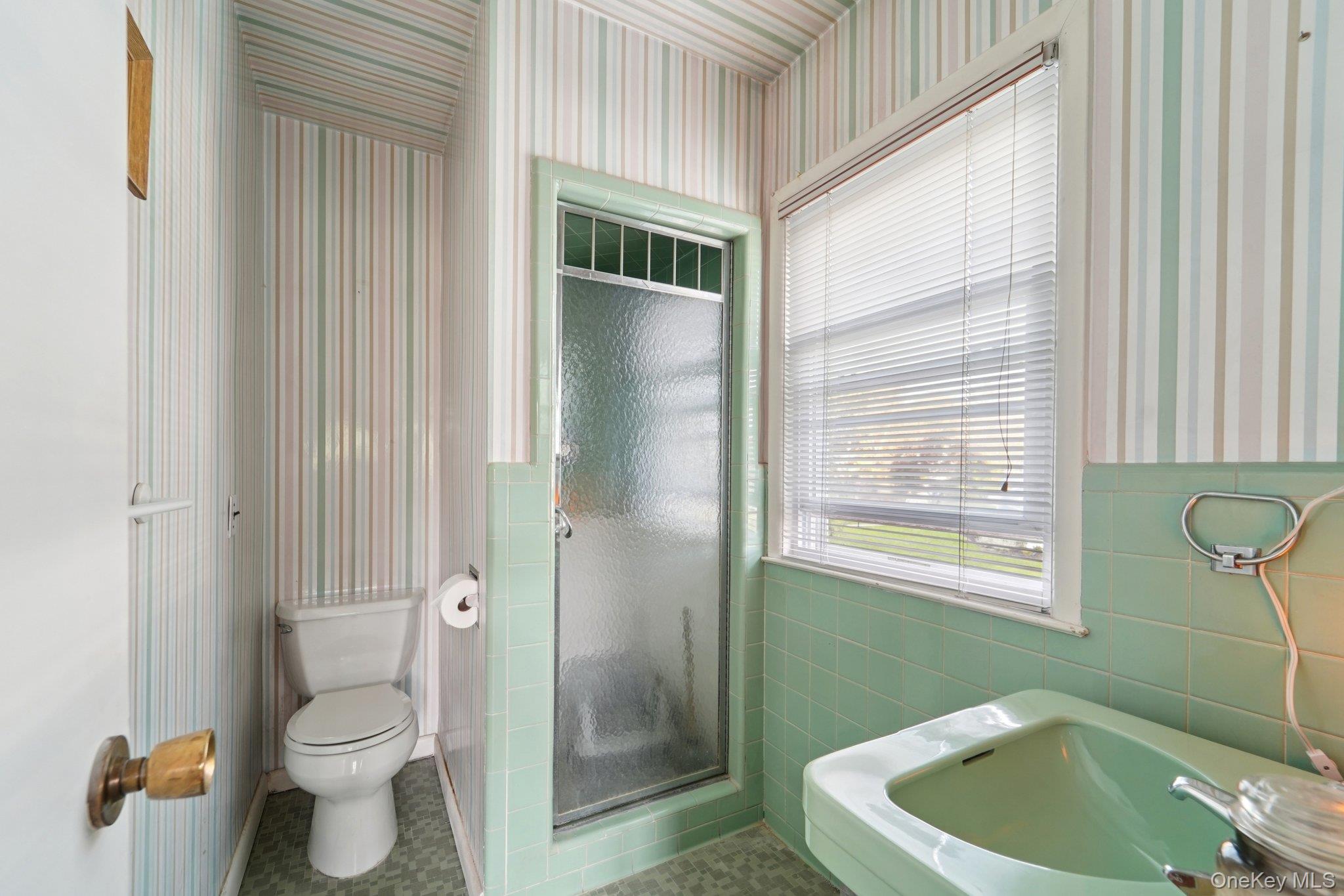 24 Pamela Lane, New Rochelle, NY 10804