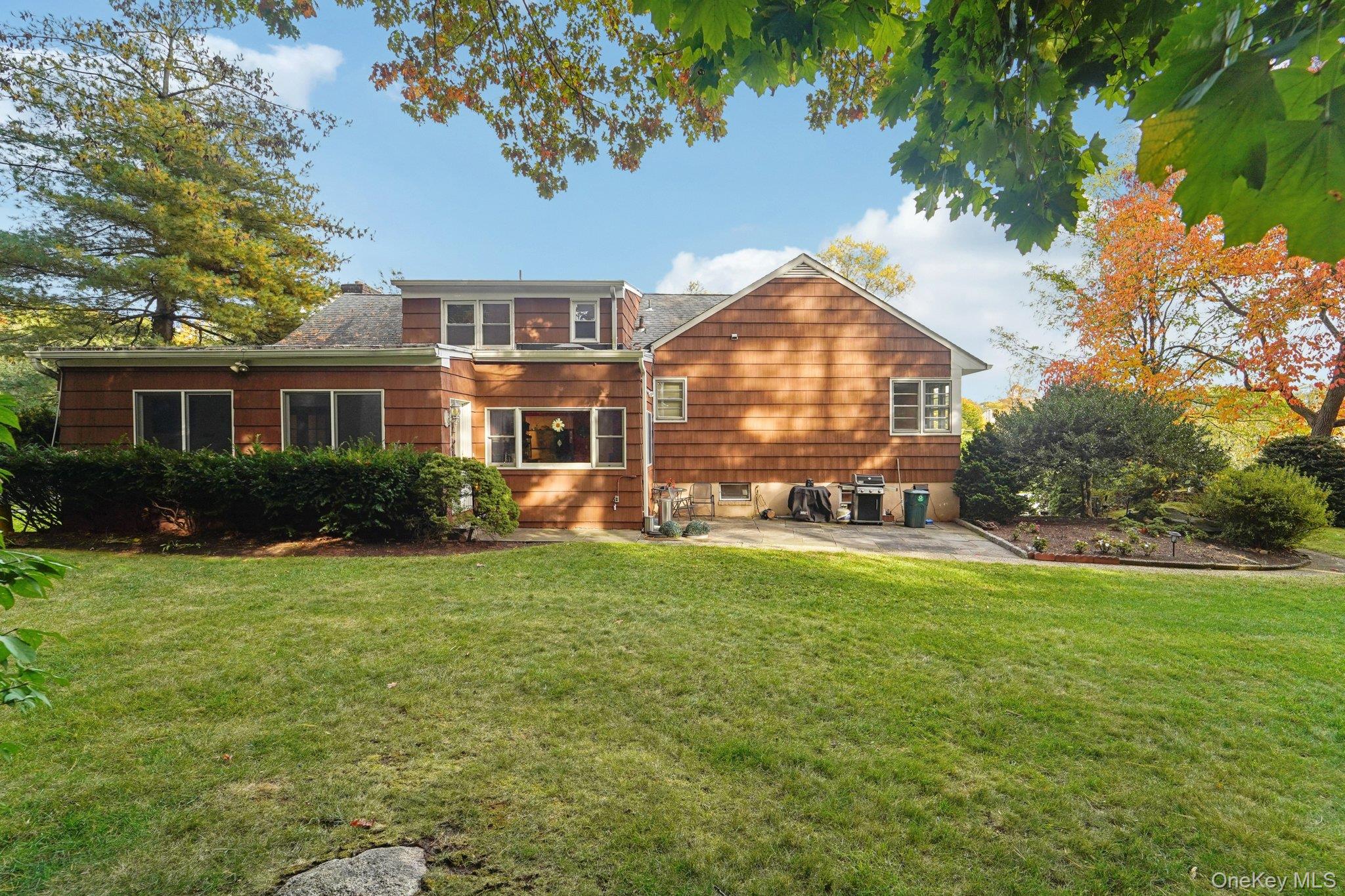 24 Pamela Lane, New Rochelle, NY 10804