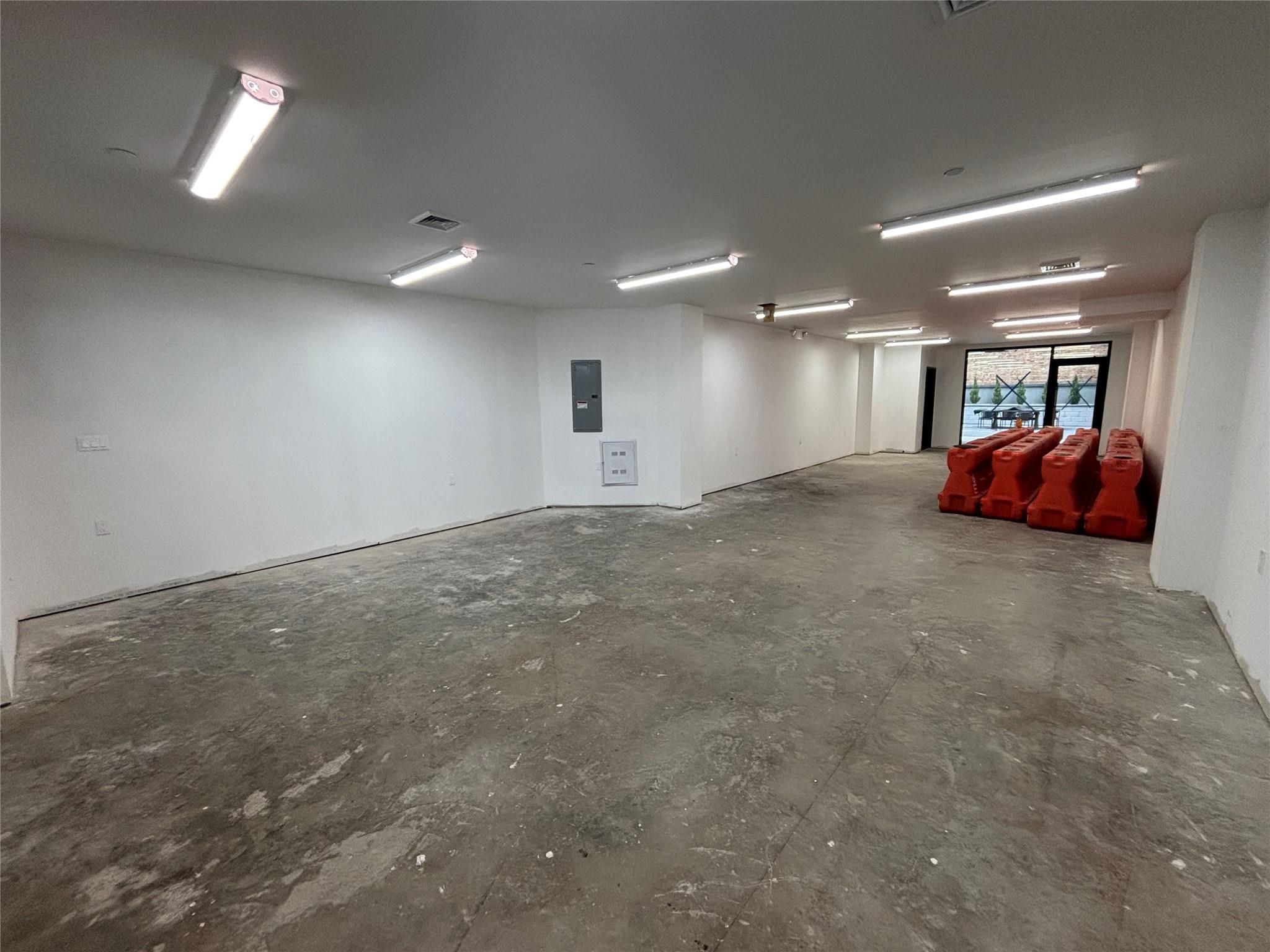 1152 44th Dr, Long Island City, NY 11101