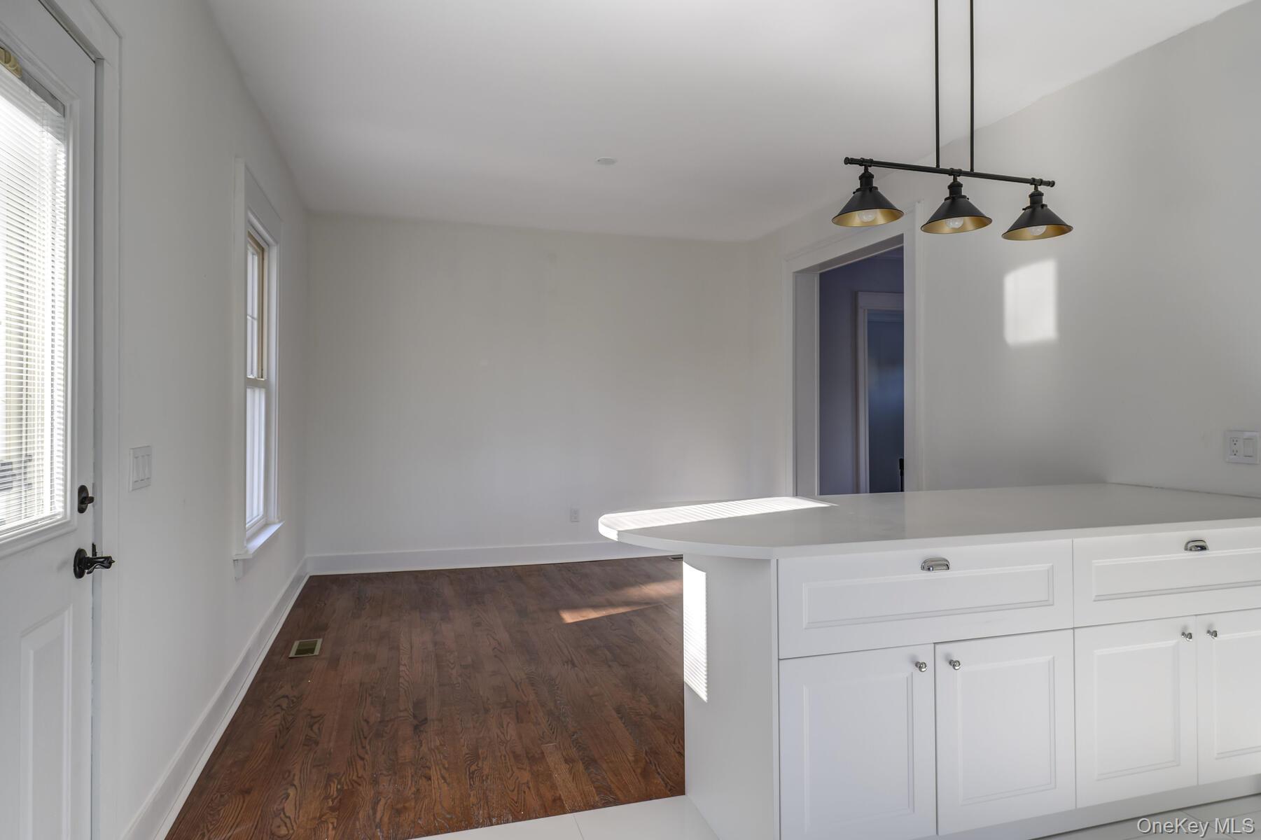 27 Locust Lane, Oyster Bay, NY 11771