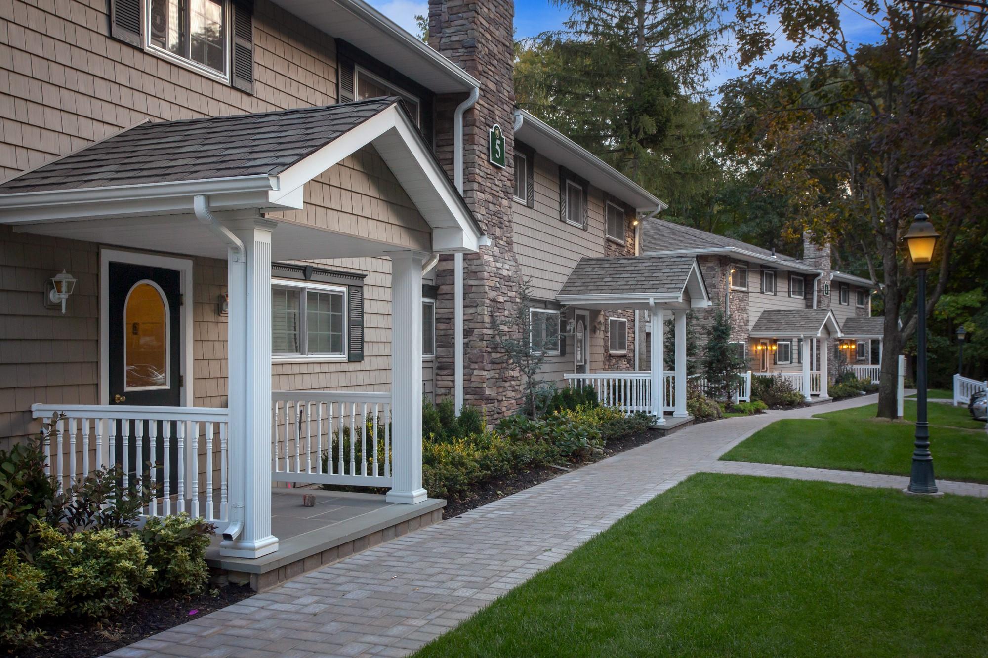 2 Presidents Drive # 2-3B, Port Jefferson, NY 11777