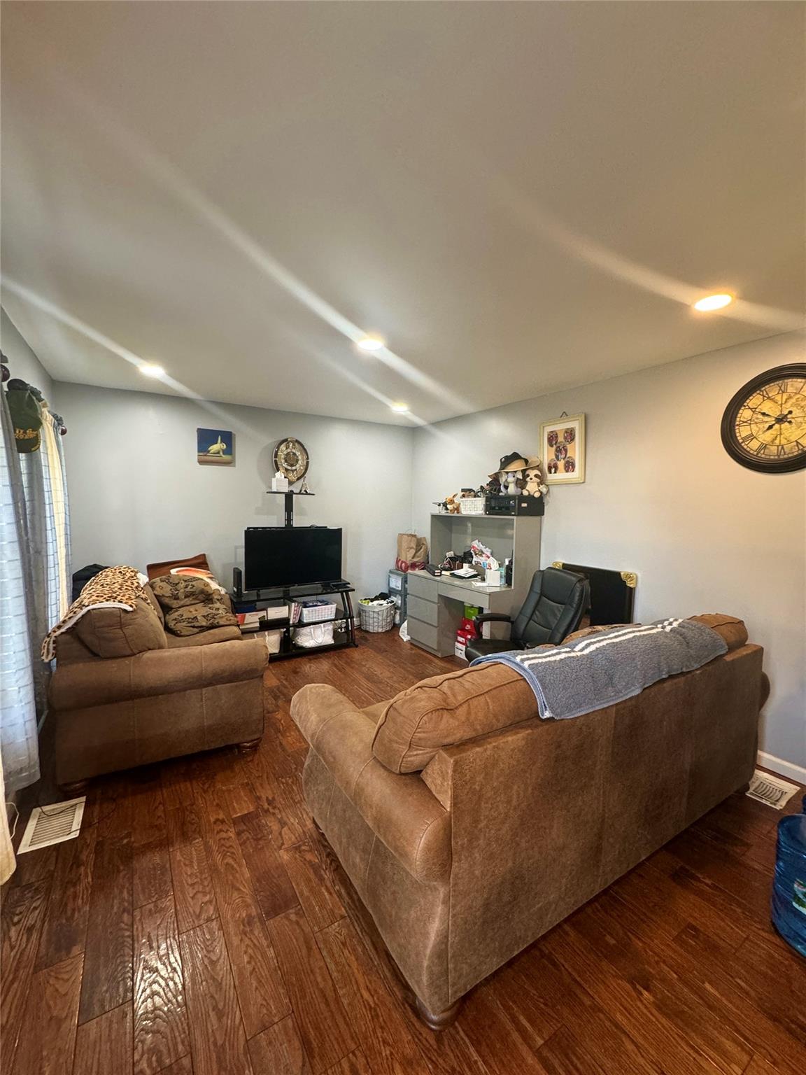 724 Provost Avenue, Bellport, NY 11713