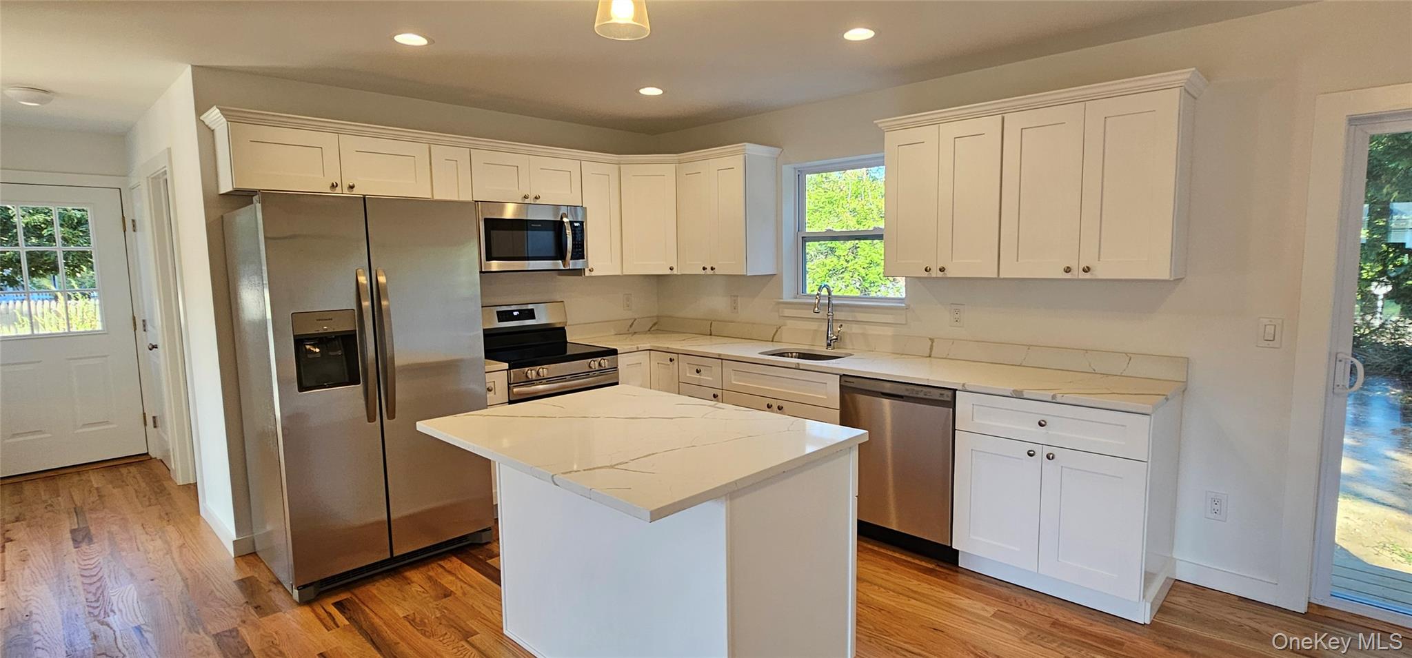 407 Floyd Road S, Shirley, NY 11967