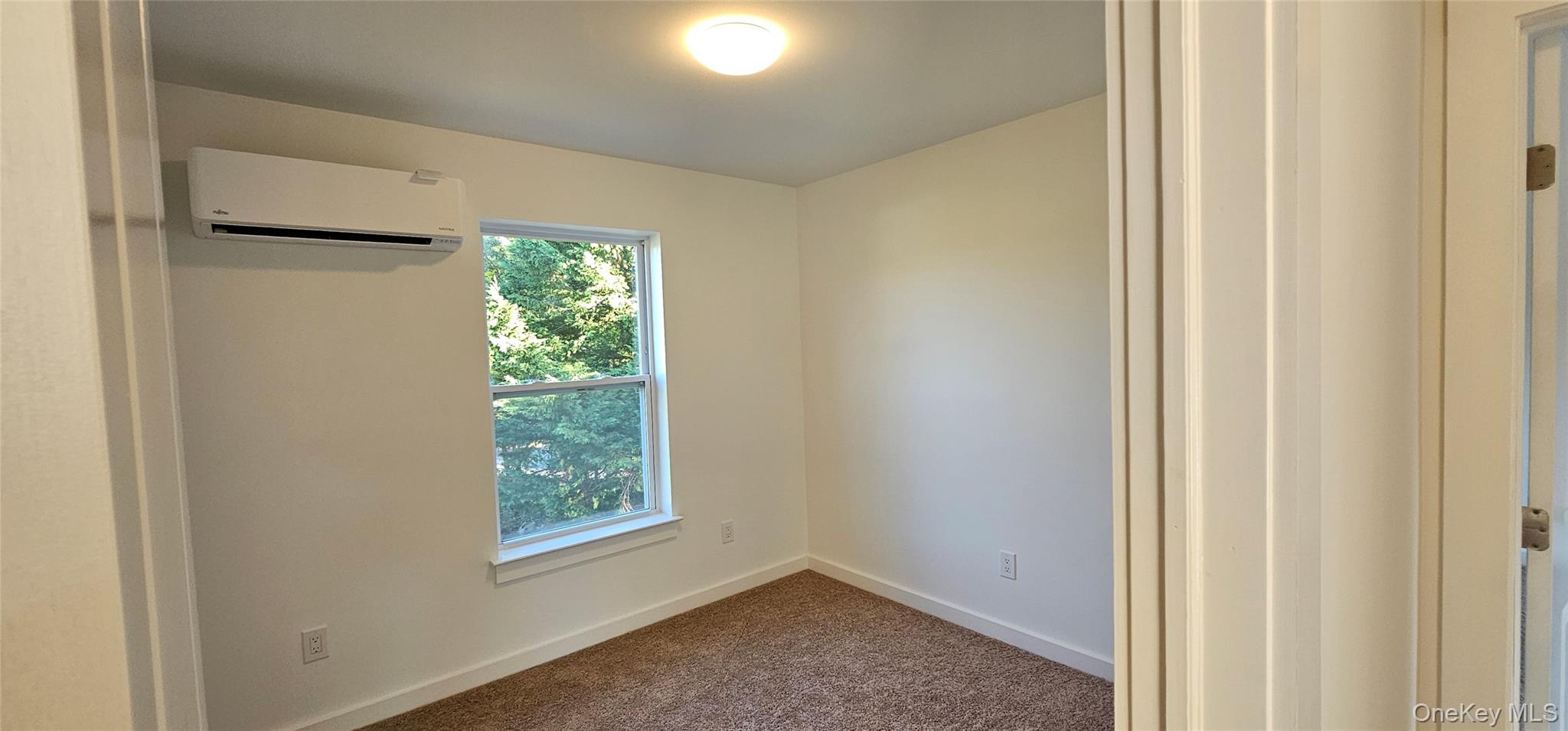 407 Floyd Road S, Shirley, NY 11967