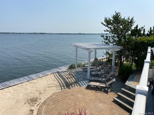 88 Point Road, Westhampton Beach, NY 11978
