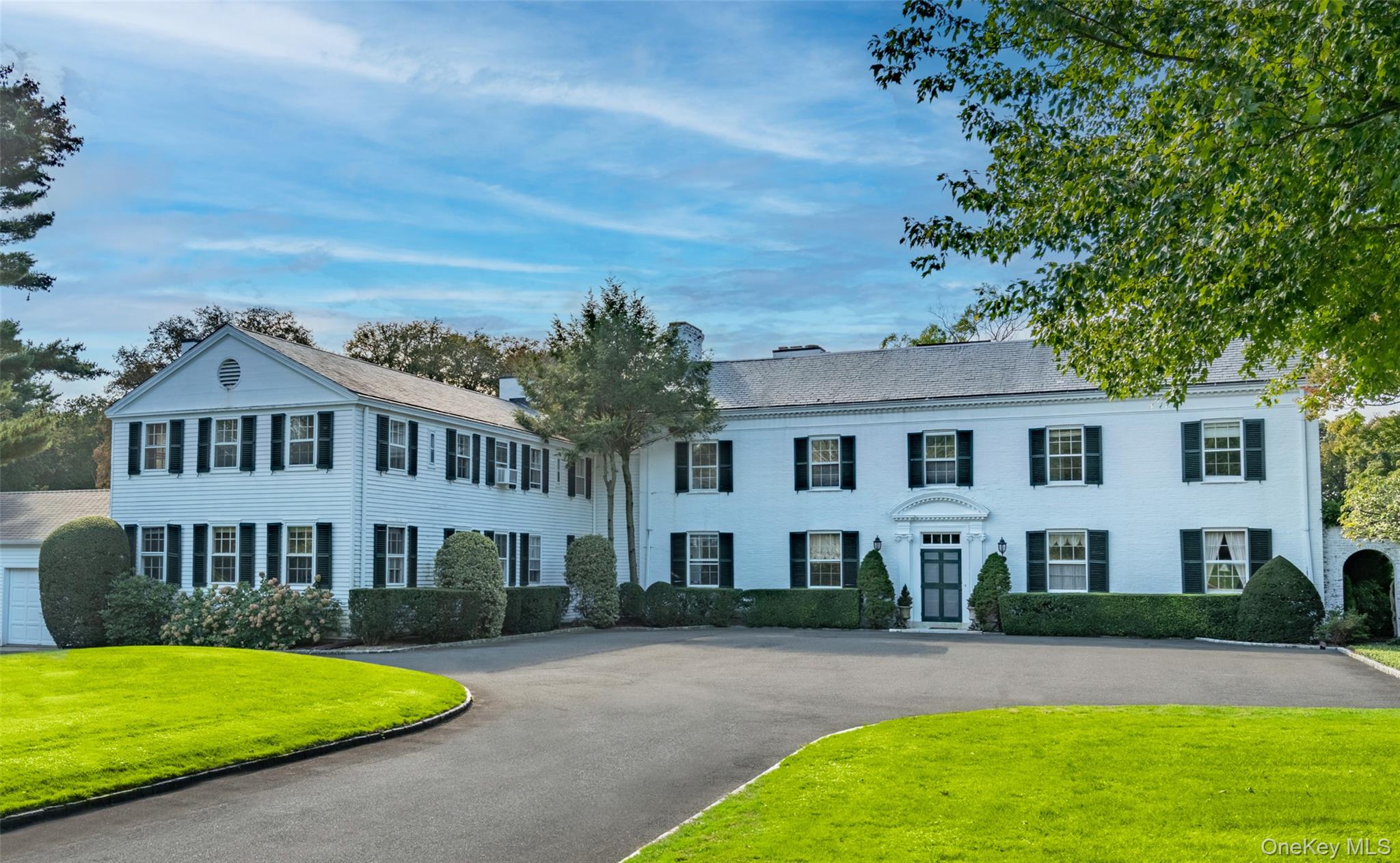 10 Lands End Road, Locust Valley, NY 11560