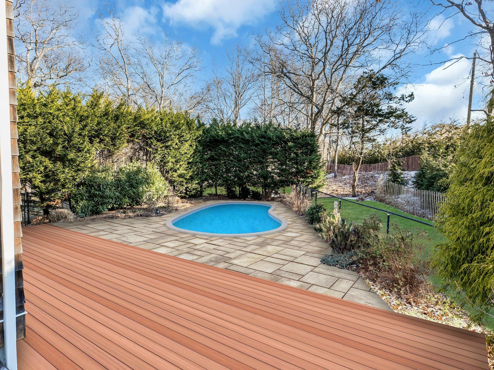 48 Oakhurst Road, Hampton Bays, NY 11946