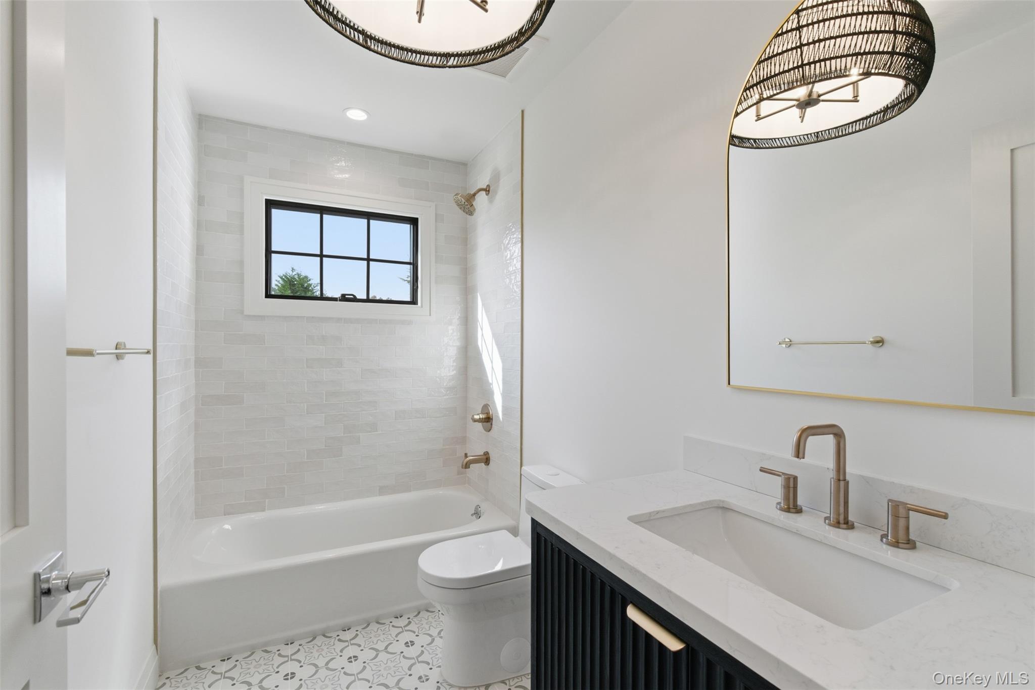 3 Westchester Avenue, Jericho, NY 11753