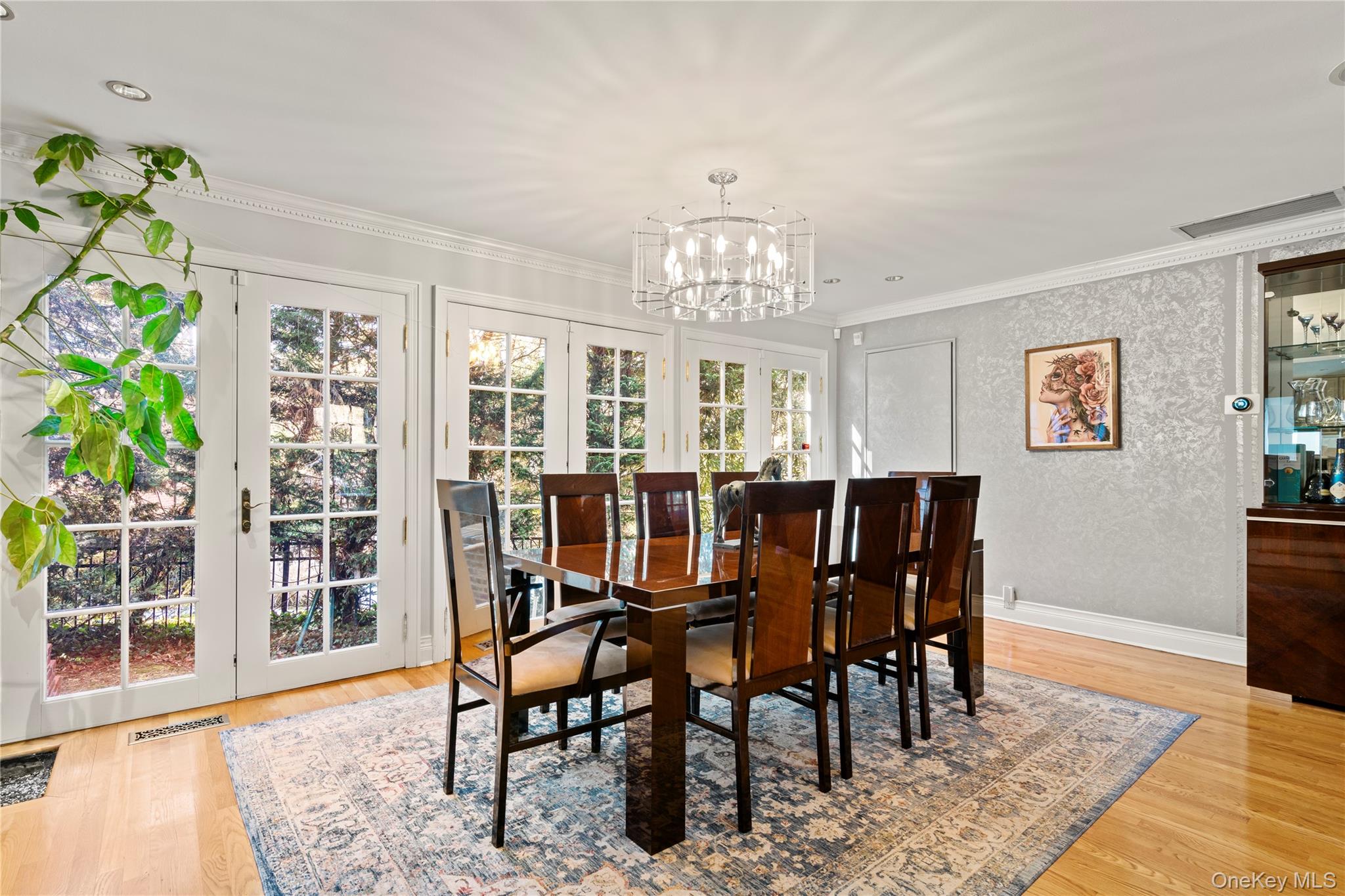 41 Amherst Road, Great Neck, NY 11021