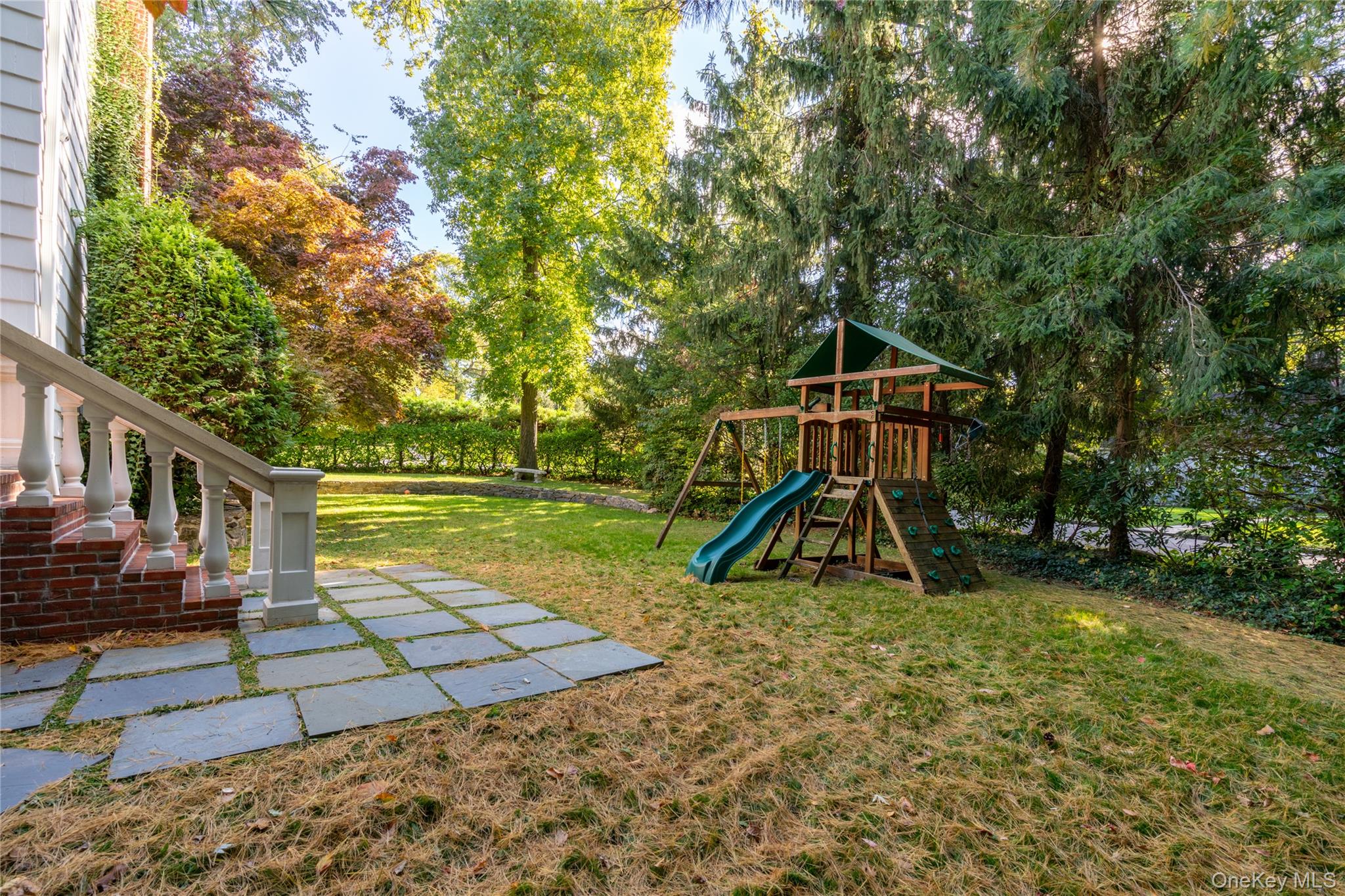 41 Amherst Road, Great Neck, NY 11021