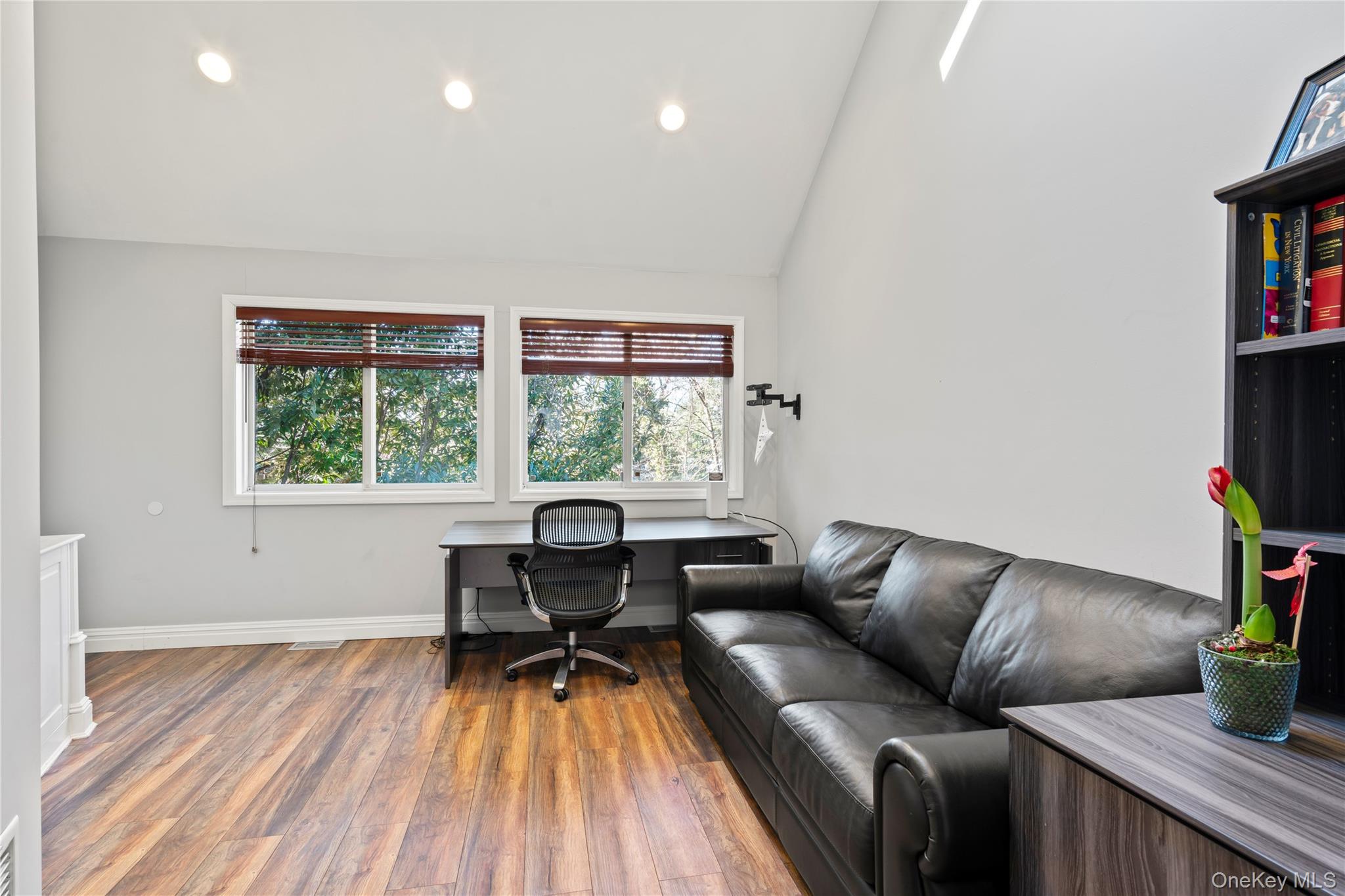 41 Amherst Road, Great Neck, NY 11021