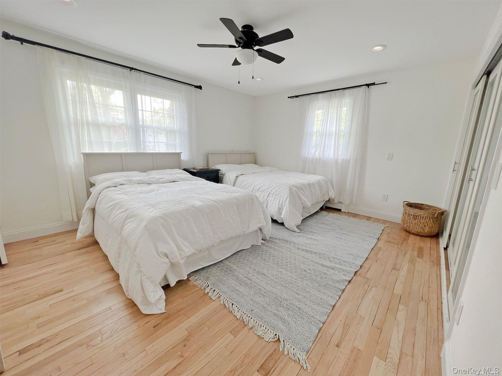 129 Lynncliff Road, Hampton Bays, NY 11946