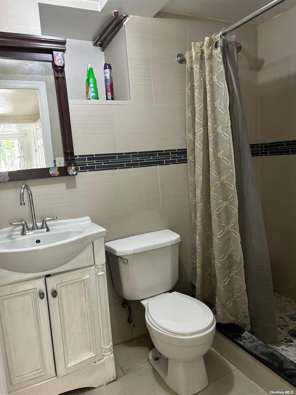 120 Kingsland Avenue, Brooklyn, NY 11222
