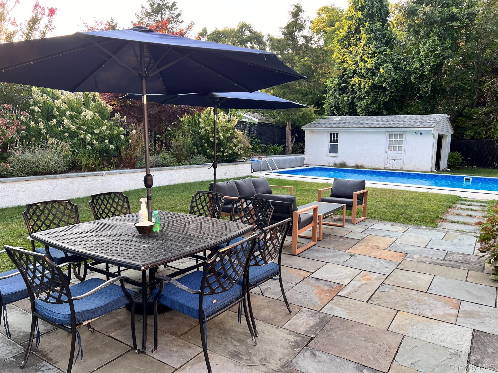 3825 Stars Road, East Marion, NY 11939