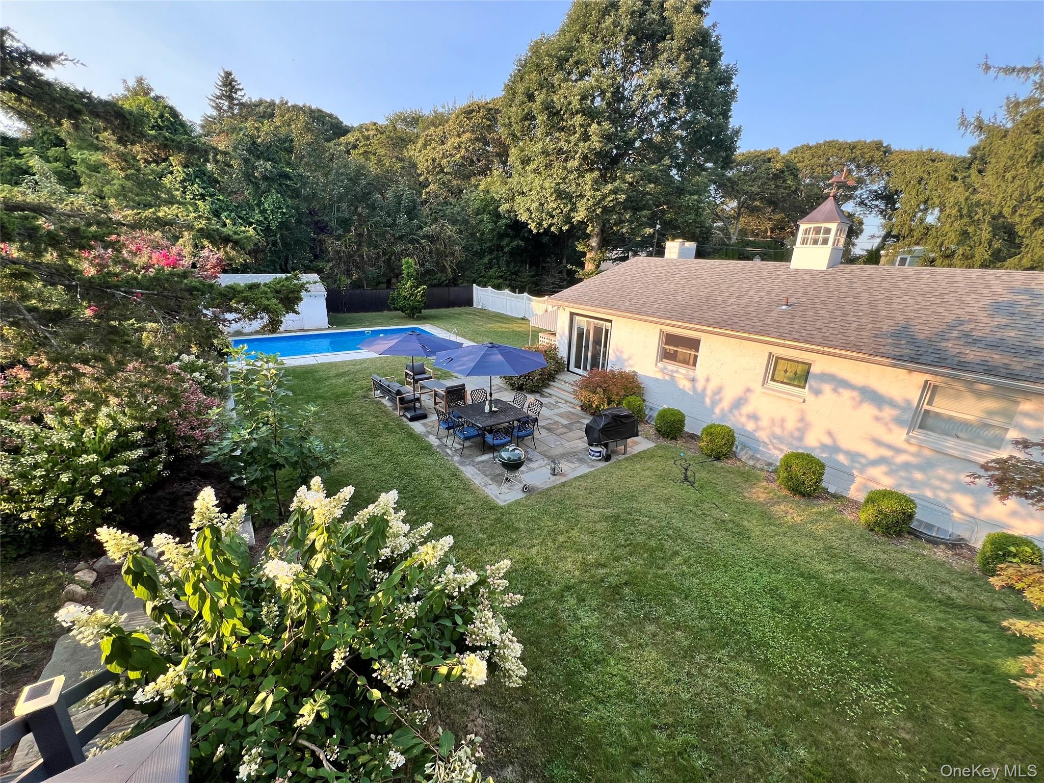 3825 Stars Road, East Marion, NY 11939