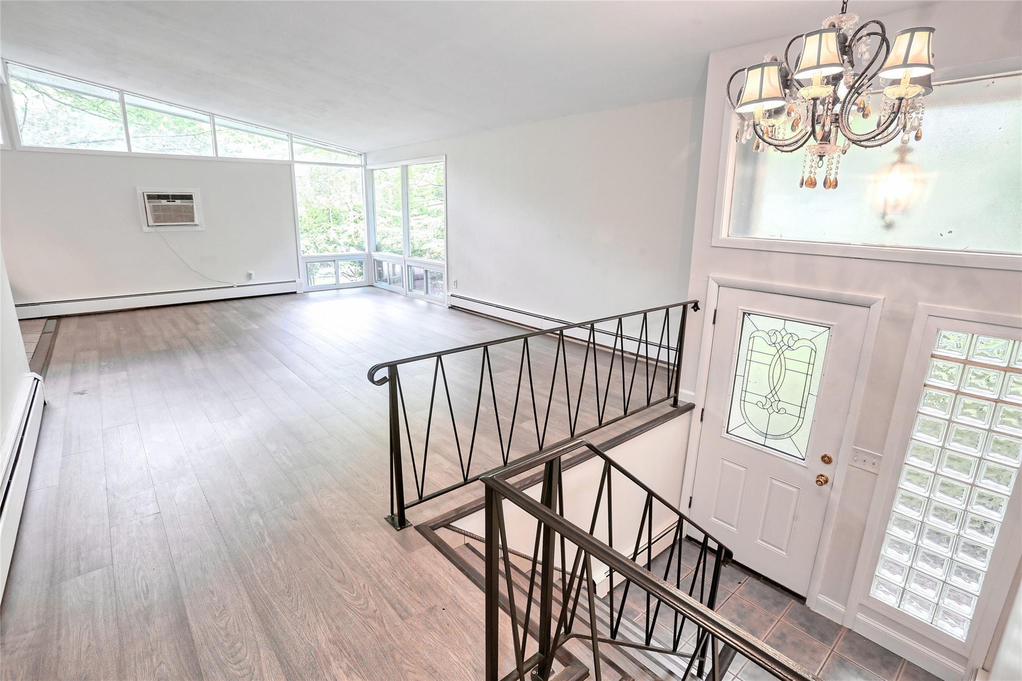 28 Robin Hood Road, Montebello, NY 10901