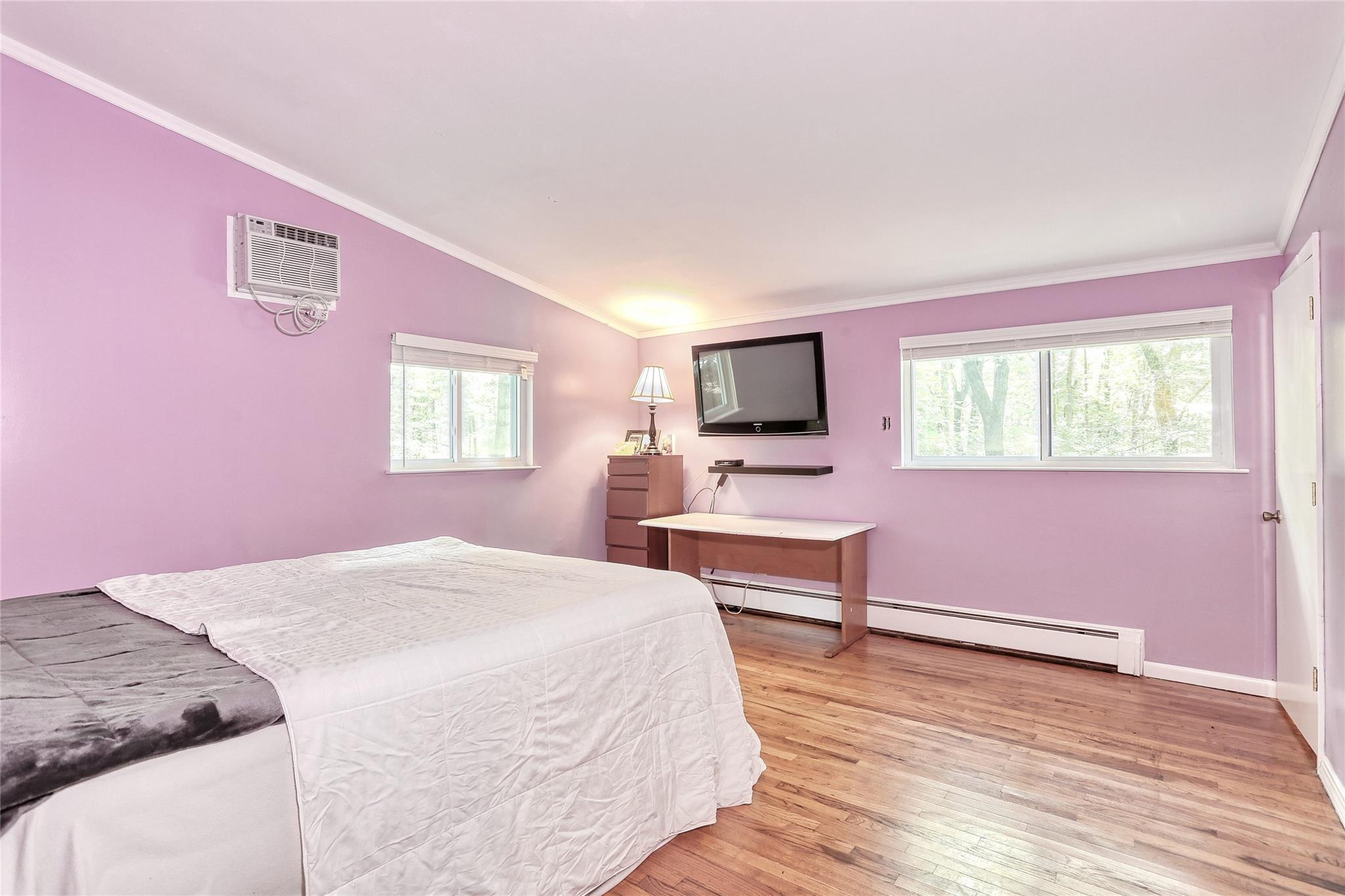 28 Robin Hood Road, Montebello, NY 10901