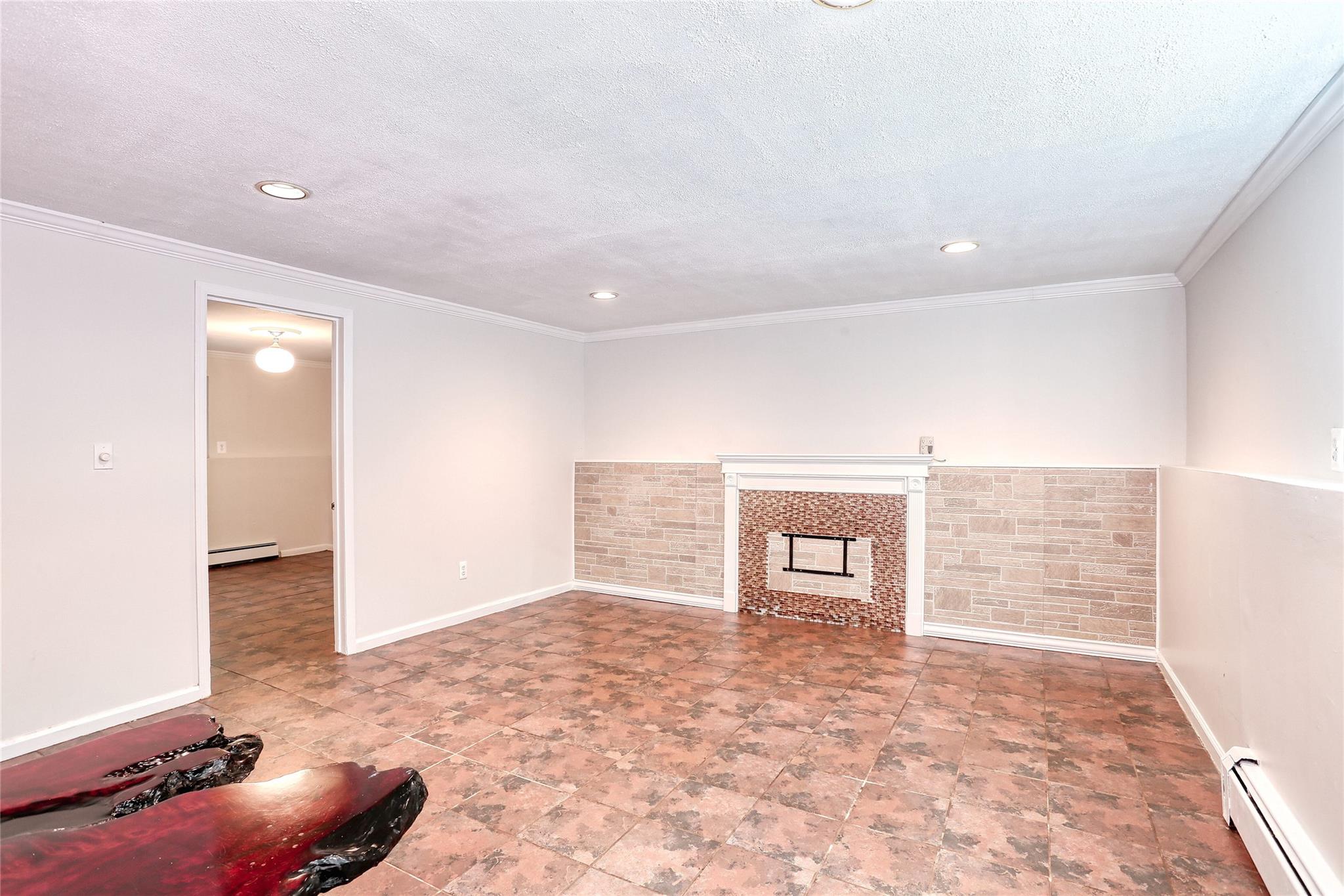 28 Robin Hood Road, Montebello, NY 10901