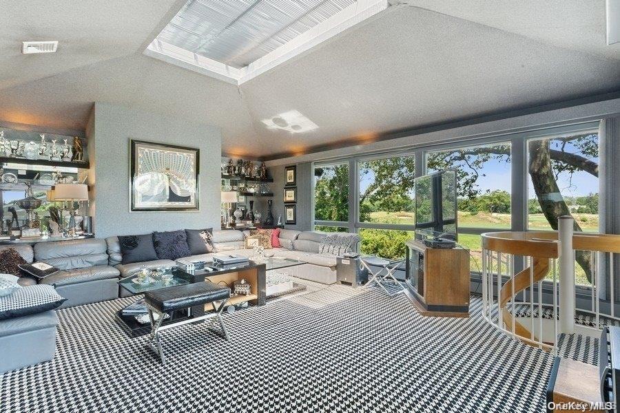 30 Thixton Drive, Hewlett Harbor, NY 11557