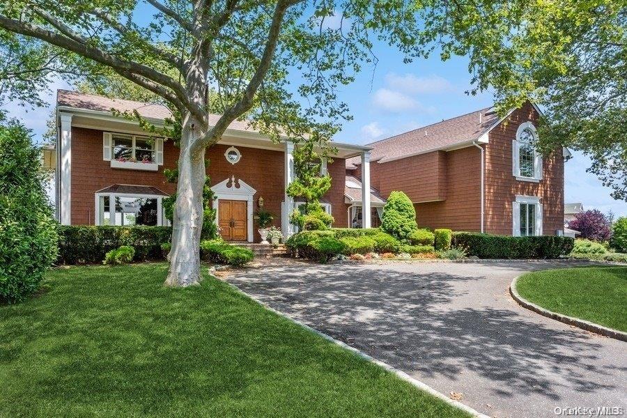 30 Thixton Drive, Hewlett Harbor, NY 11557