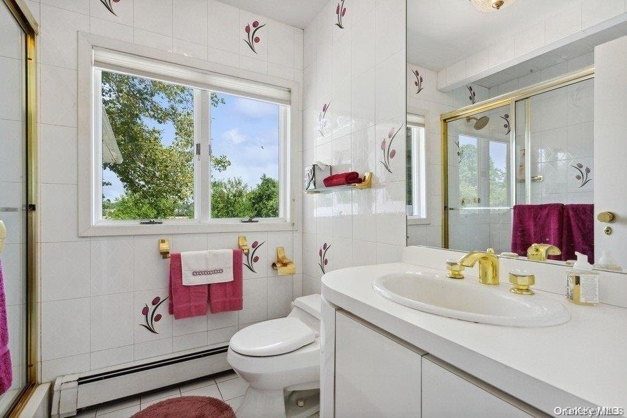 30 Thixton Drive, Hewlett Harbor, NY 11557