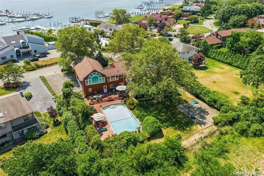 30 Thixton Drive, Hewlett Harbor, NY 11557