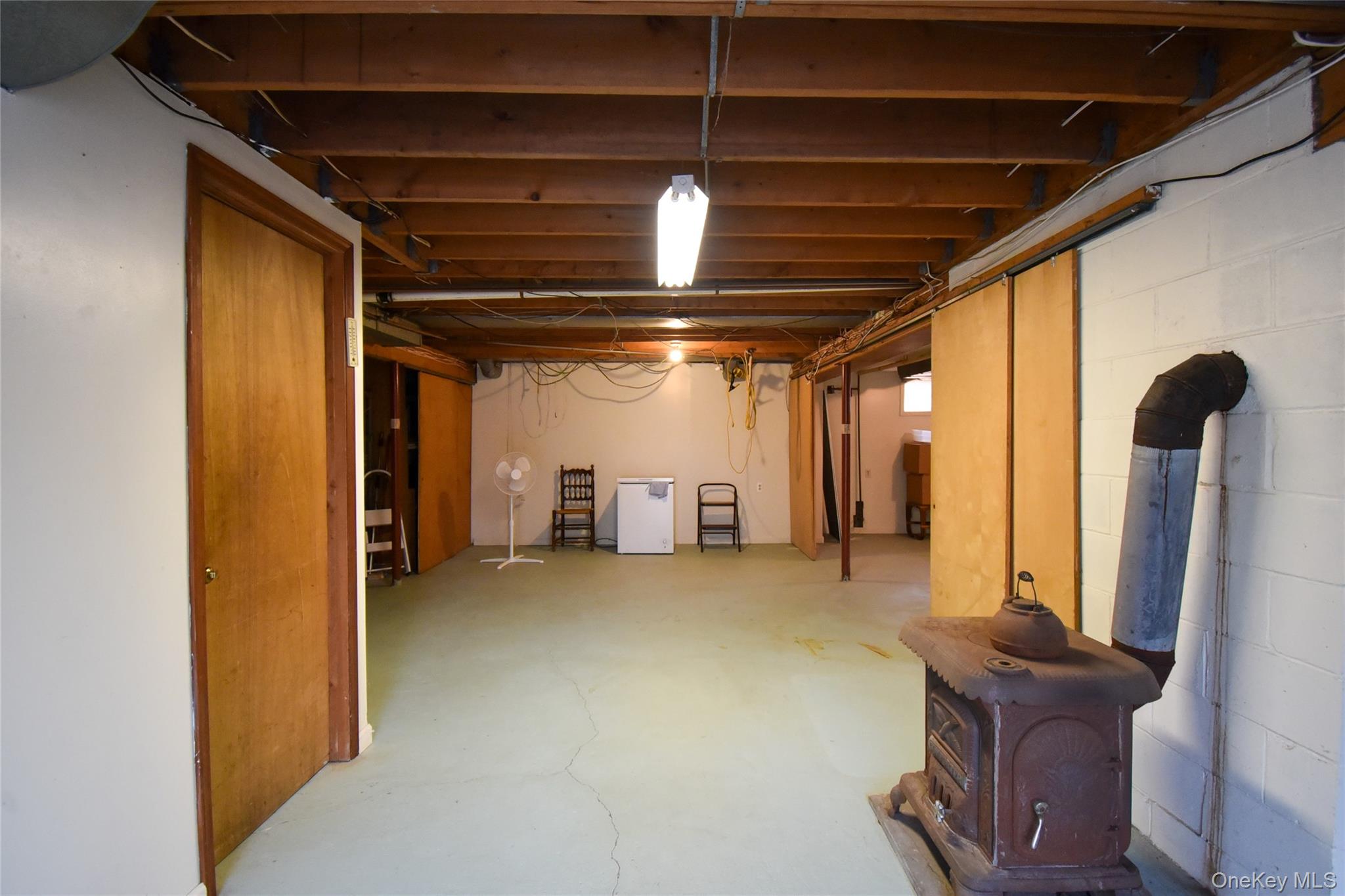 13 West End Avenue, East Quogue, NY 11942