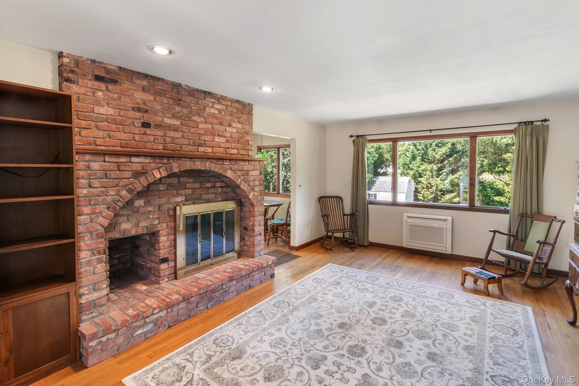 13 West End Avenue, East Quogue, NY 11942