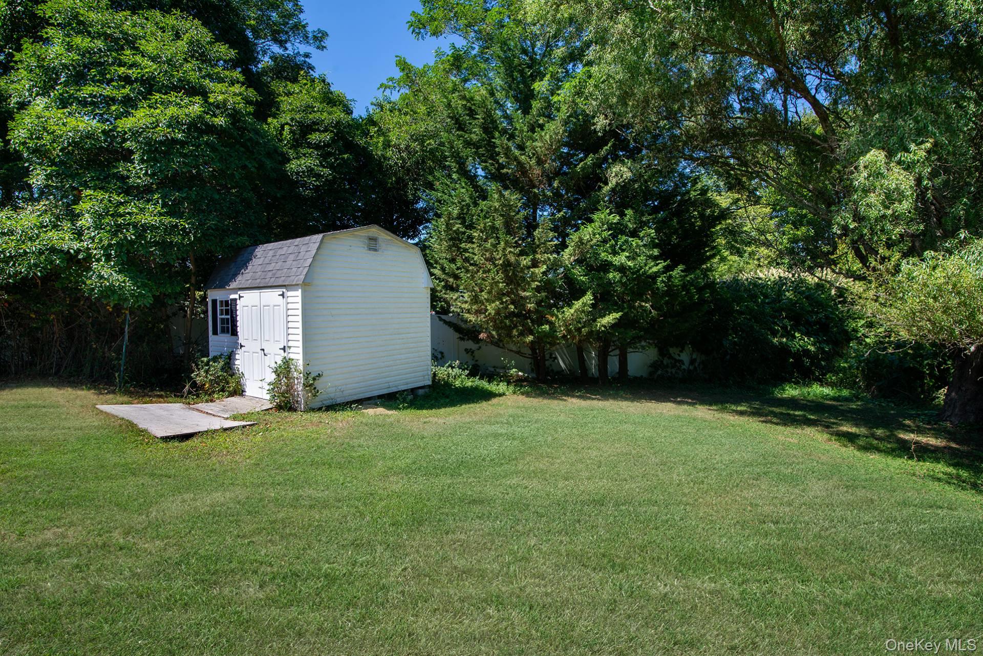 13 West End Avenue, East Quogue, NY 11942