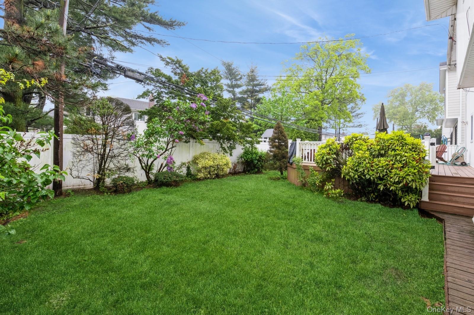 748 Sherwood Street, North Woodmere, NY 11581